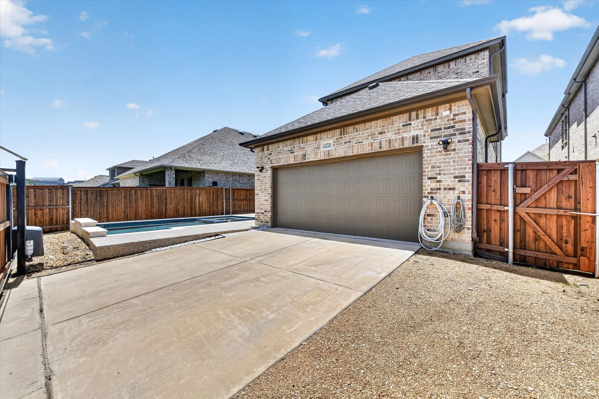 Single Family Residence For Sale in Dallas County , 12728 Royal Oaks Lane, Farmers Branch, Texas 75234, 4 Bedroom, 4 Bathroom, 2 Garage spaces, 3,558 Sqft, built in 2020, mls#21328239, Real Estate Agent in Farmers Branch, Homes For Sale in Dallas county, Homes For Sale in Farmers Branch, Realtor in Farmers Branch Texas, Real Estate Brokerage Independent Realty Texas, Luminita Cordes Realtor