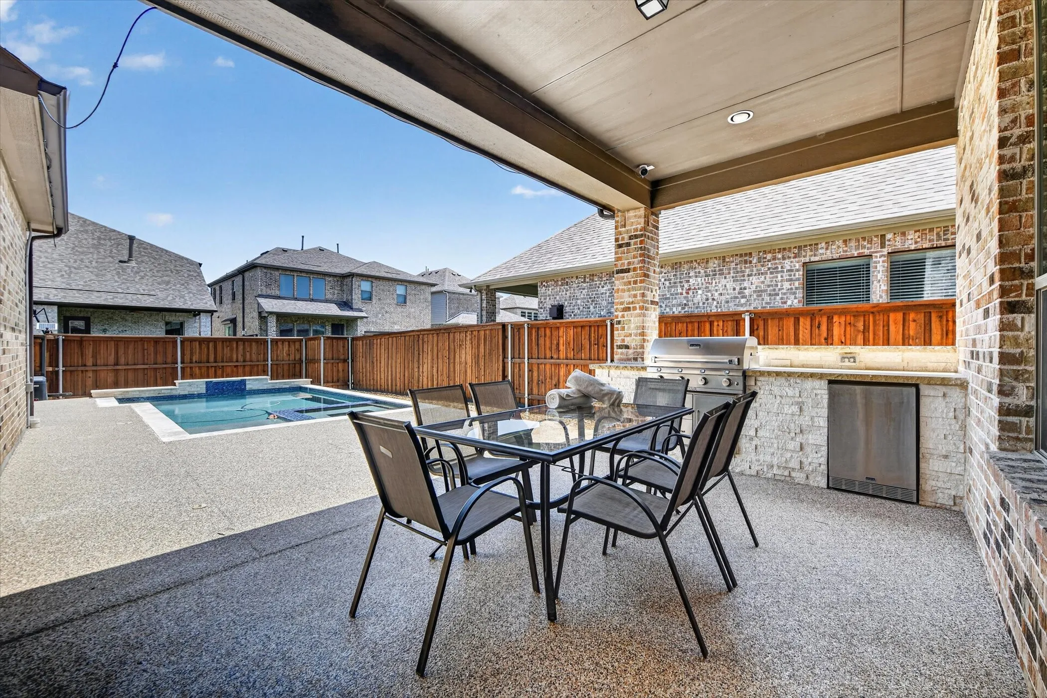 Single Family Residence For Sale in Dallas County , 12728 Royal Oaks Lane, Farmers Branch, Texas 75234, 4 Bedroom, 4 Bathroom, 2 Garage spaces, 3,558 Sqft, built in 2020, mls#21328239, Real Estate Agent in Farmers Branch, Homes For Sale in Dallas county, Homes For Sale in Farmers Branch, Realtor in Farmers Branch Texas, Real Estate Brokerage Independent Realty Texas, Luminita Cordes Realtor