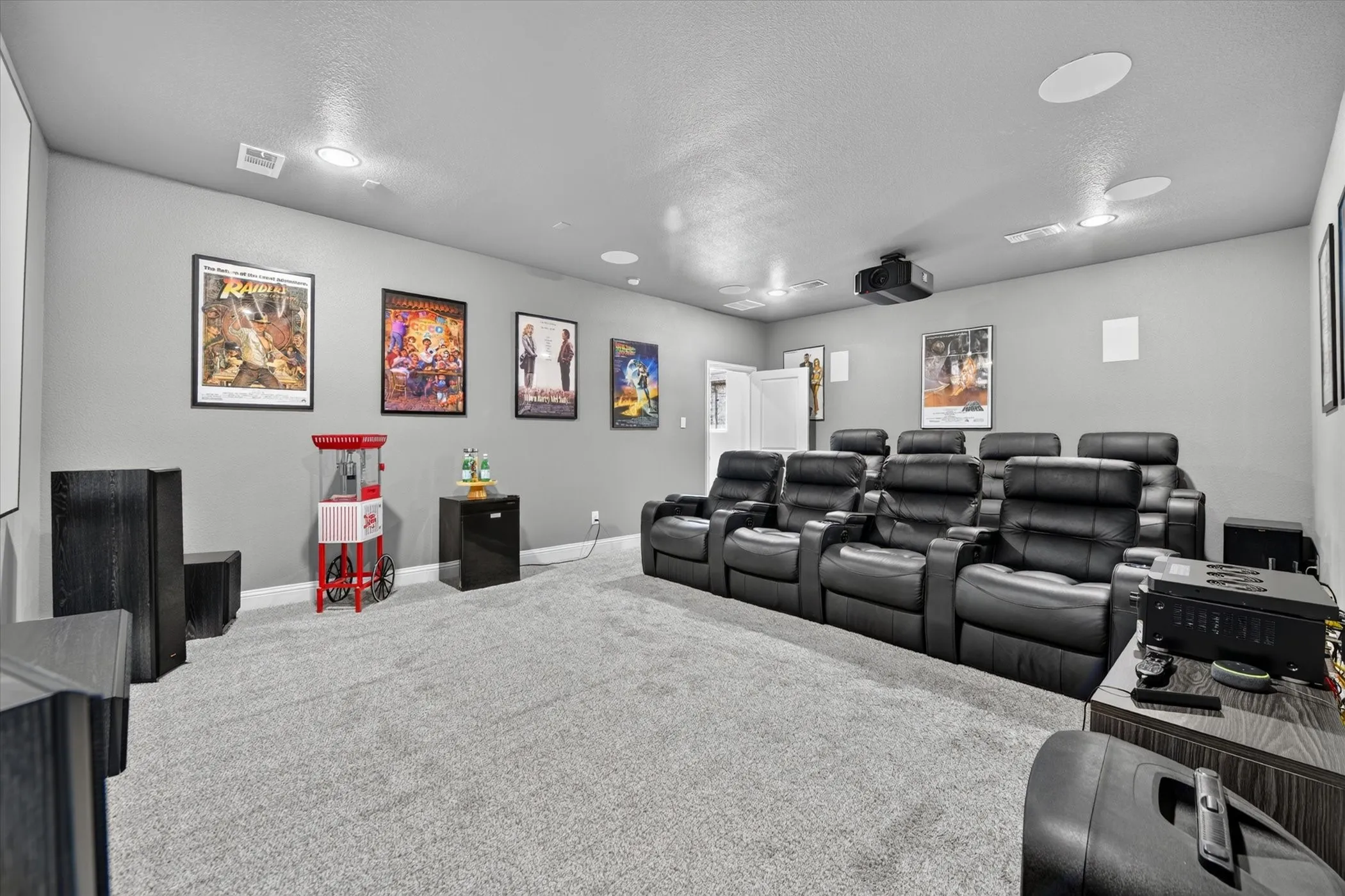 Single Family Residence For Sale in Dallas County , 12728 Royal Oaks Lane, Farmers Branch, Texas 75234, 4 Bedroom, 4 Bathroom, 2 Garage spaces, 3,558 Sqft, built in 2020, mls#21328239, Real Estate Agent in Farmers Branch, Homes For Sale in Dallas county, Homes For Sale in Farmers Branch, Realtor in Farmers Branch Texas, Real Estate Brokerage Independent Realty Texas, Luminita Cordes Realtor