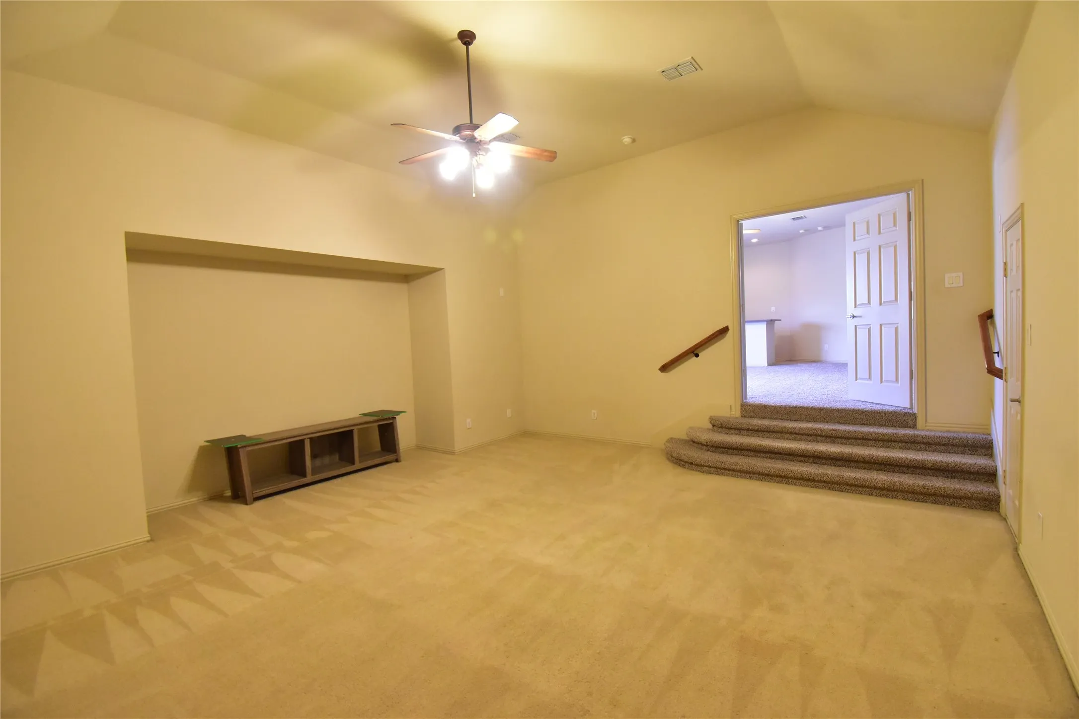 Single Family Residence For Rent in Collin County , 14857 Holly Leaf Drive, Frisco, Texas 75035, 4 Bedroom, 4 Bathroom, 2 Garage spaces, 4,157 Sqft, built in 2004, mls#21329146, Real Estate Agent in Frisco, Homes For Rent in Collin county, Homes For Rent in Frisco, Realtor in Frisco Texas, Real Estate Brokerage Independent Realty Texas, Luminita Cordes Realtor