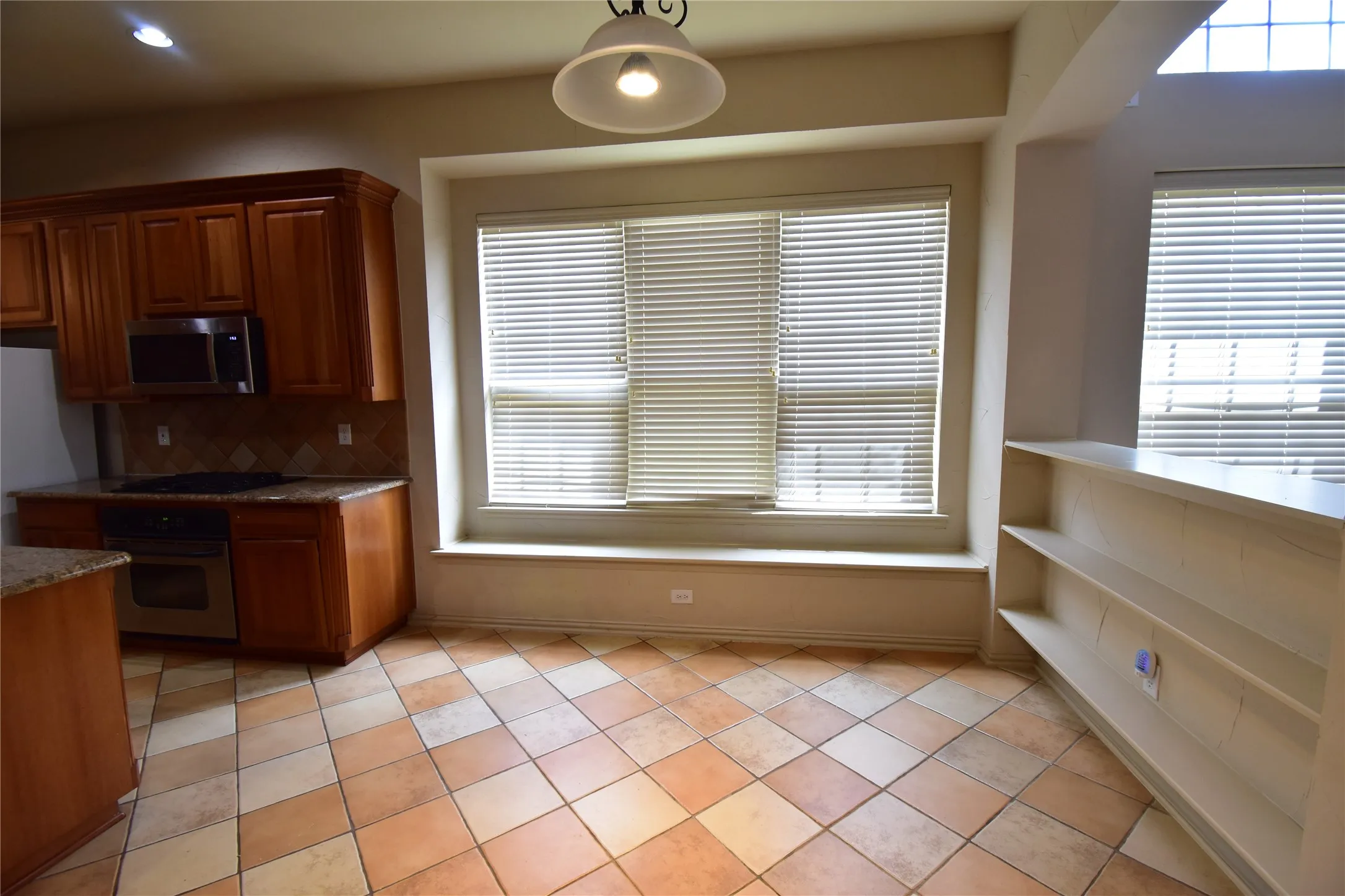 Single Family Residence For Rent in Collin County , 14857 Holly Leaf Drive, Frisco, Texas 75035, 4 Bedroom, 4 Bathroom, 2 Garage spaces, 4,157 Sqft, built in 2004, mls#21329146, Real Estate Agent in Frisco, Homes For Rent in Collin county, Homes For Rent in Frisco, Realtor in Frisco Texas, Real Estate Brokerage Independent Realty Texas, Luminita Cordes Realtor
