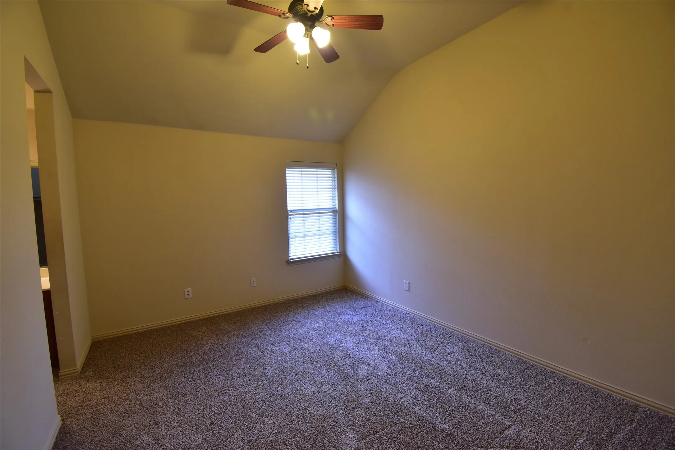 Single Family Residence For Rent in Collin County , 14857 Holly Leaf Drive, Frisco, Texas 75035, 4 Bedroom, 4 Bathroom, 2 Garage spaces, 4,157 Sqft, built in 2004, mls#21329146, Real Estate Agent in Frisco, Homes For Rent in Collin county, Homes For Rent in Frisco, Realtor in Frisco Texas, Real Estate Brokerage Independent Realty Texas, Luminita Cordes Realtor