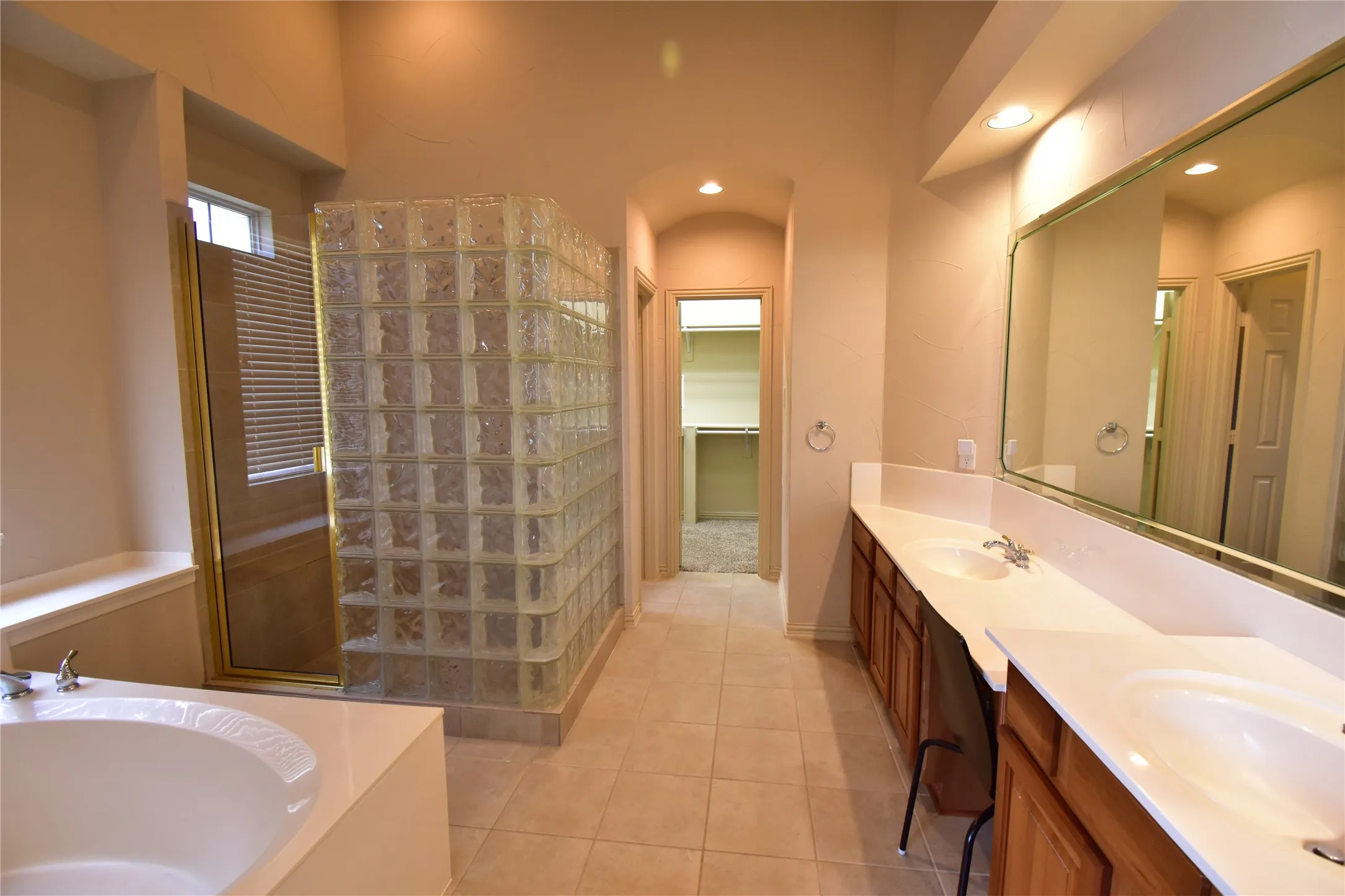 Single Family Residence For Rent in Collin County , 14857 Holly Leaf Drive, Frisco, Texas 75035, 4 Bedroom, 4 Bathroom, 2 Garage spaces, 4,157 Sqft, built in 2004, mls#21329146, Real Estate Agent in Frisco, Homes For Rent in Collin county, Homes For Rent in Frisco, Realtor in Frisco Texas, Real Estate Brokerage Independent Realty Texas, Luminita Cordes Realtor