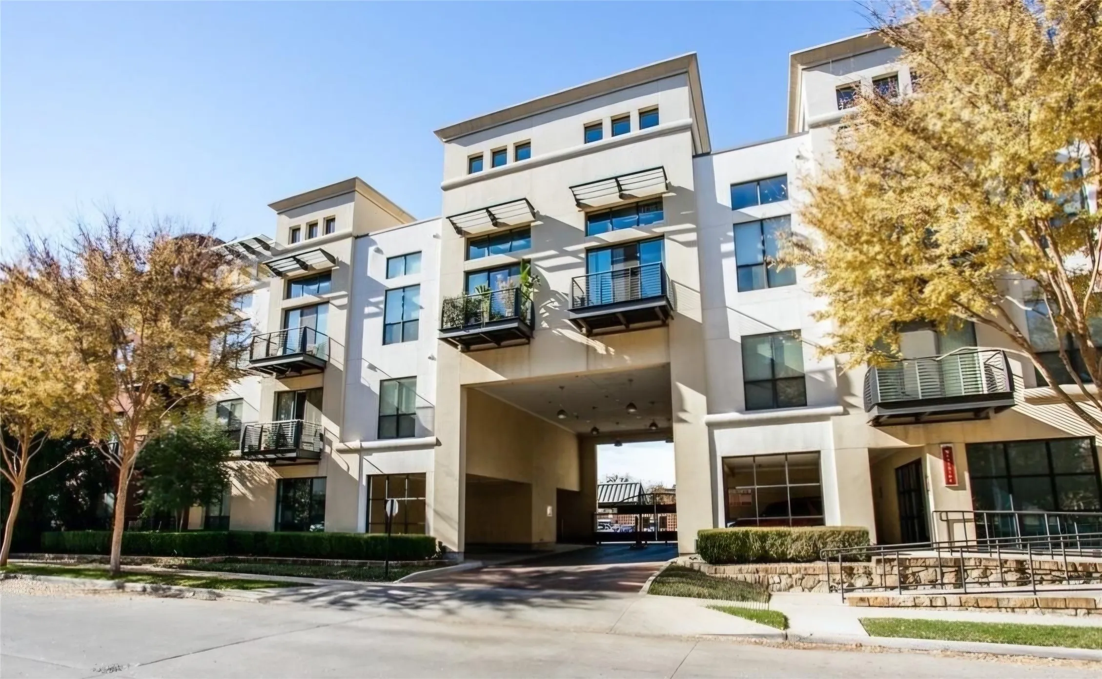 Condominium For Rent in Dallas County , 4605 Cedar Springs Road 337, Dallas, Texas 75219, 2 Bedroom, 2 Bathroom, Garage spaces, 1,134 Sqft, built in 2005, mls#21329148, Real Estate Agent in Dallas, Homes For Rent in Dallas county, Homes For Rent in Dallas, Realtor in Dallas Texas, Real Estate Brokerage Independent Realty Texas, Luminita Cordes Realtor