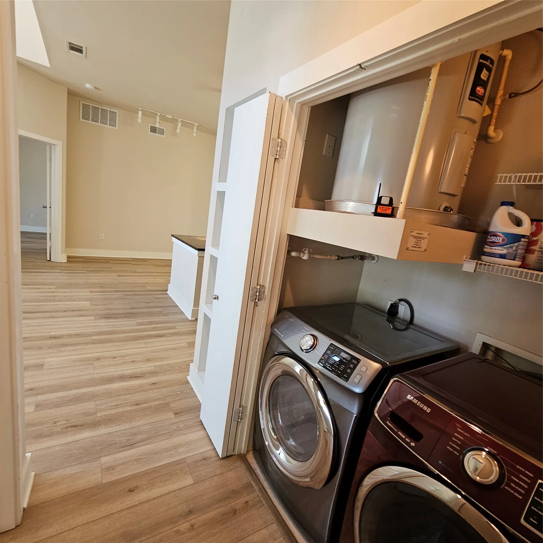 Condominium For Rent in Dallas County , 4605 Cedar Springs Road 337, Dallas, Texas 75219, 2 Bedroom, 2 Bathroom, Garage spaces, 1,134 Sqft, built in 2005, mls#21329148, Real Estate Agent in Dallas, Homes For Rent in Dallas county, Homes For Rent in Dallas, Realtor in Dallas Texas, Real Estate Brokerage Independent Realty Texas, Luminita Cordes Realtor
