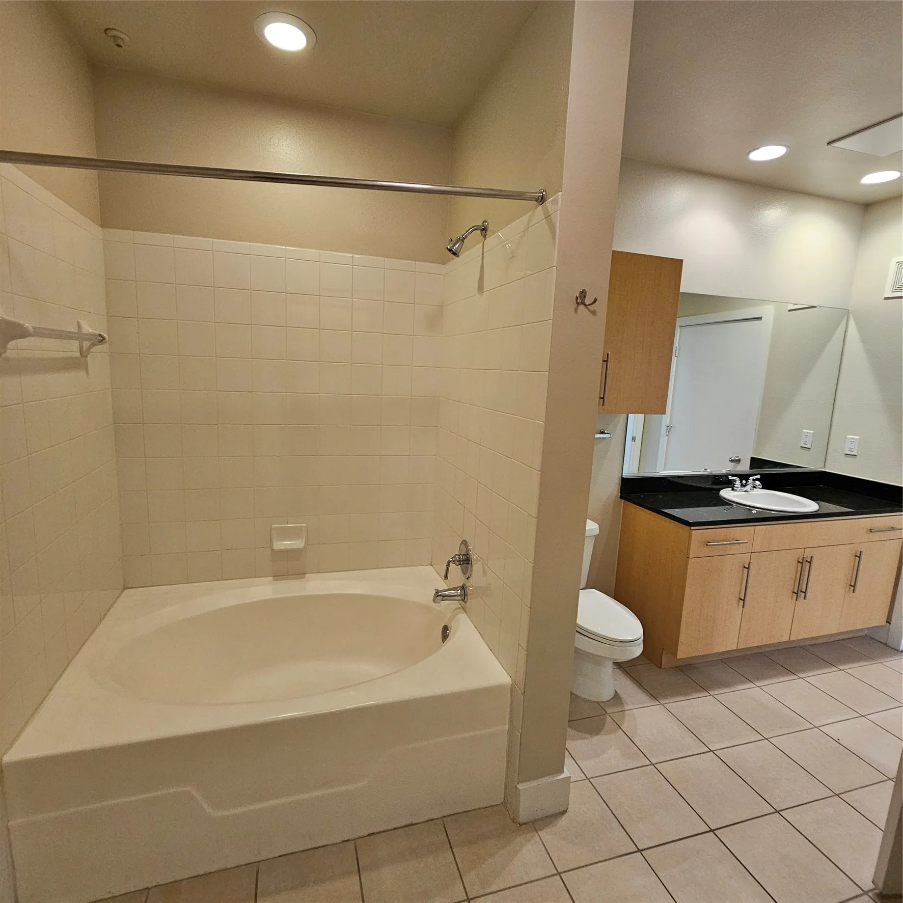 Condominium For Rent in Dallas County , 4605 Cedar Springs Road 337, Dallas, Texas 75219, 2 Bedroom, 2 Bathroom, Garage spaces, 1,134 Sqft, built in 2005, mls#21329148, Real Estate Agent in Dallas, Homes For Rent in Dallas county, Homes For Rent in Dallas, Realtor in Dallas Texas, Real Estate Brokerage Independent Realty Texas, Luminita Cordes Realtor