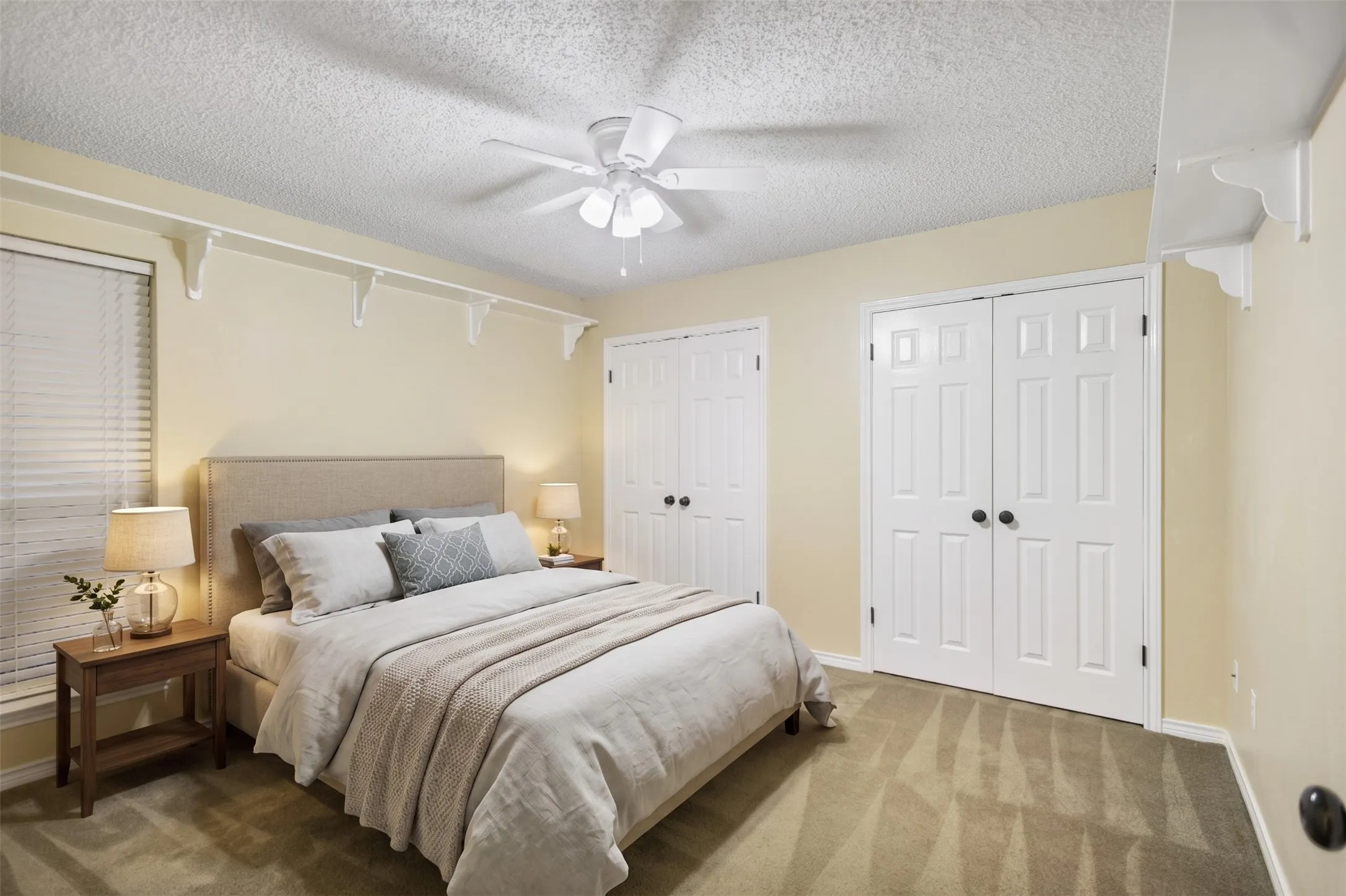 Single Family Residence For Sale in Henderson County , 121 Crestview Street, Chandler, Texas 75758, 3 Bedroom, 2 Bathroom, 2 Garage spaces, 2,047 Sqft, built in 1987, mls#21328196, Real Estate Agent in Chandler, Homes For Sale in Henderson county, Homes For Sale in Chandler, Realtor in Chandler Texas, Real Estate Brokerage Independent Realty Texas, Luminita Cordes Realtor