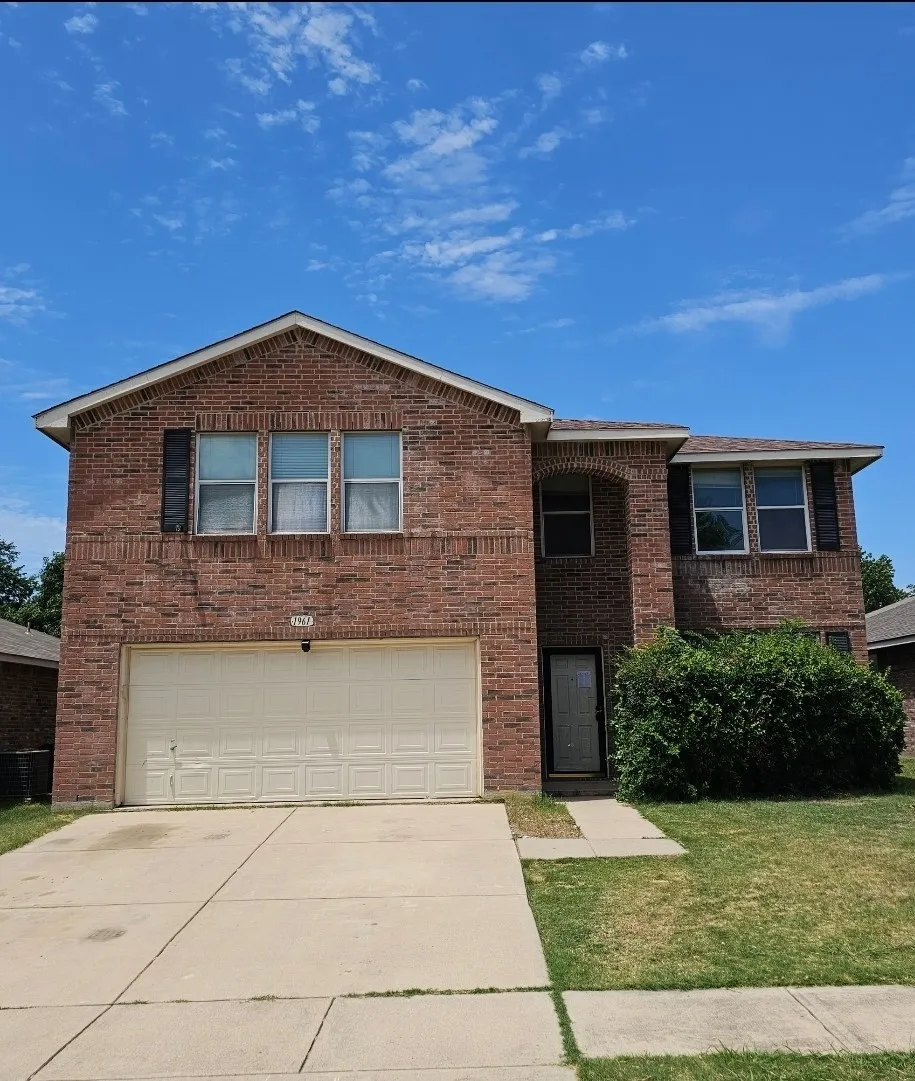 Single Family Residence For Rent in Denton County , 1961 Ramada Trail, Fort Worth, Texas 76247, 5 Bedrooms, 4 Bathrooms, 2 Garage spaces, 3,448 Sqft, built in 2003, Price $2,650, mls#21329158, Real Estate Agent in Fort Worth, Homes For Rent in Denton county, Homes For Rent in Fort Worth, Realtor in Fort Worth Texas, Real Estate Brokerage Independent Realty Texas, Luminita Cordes Realtor