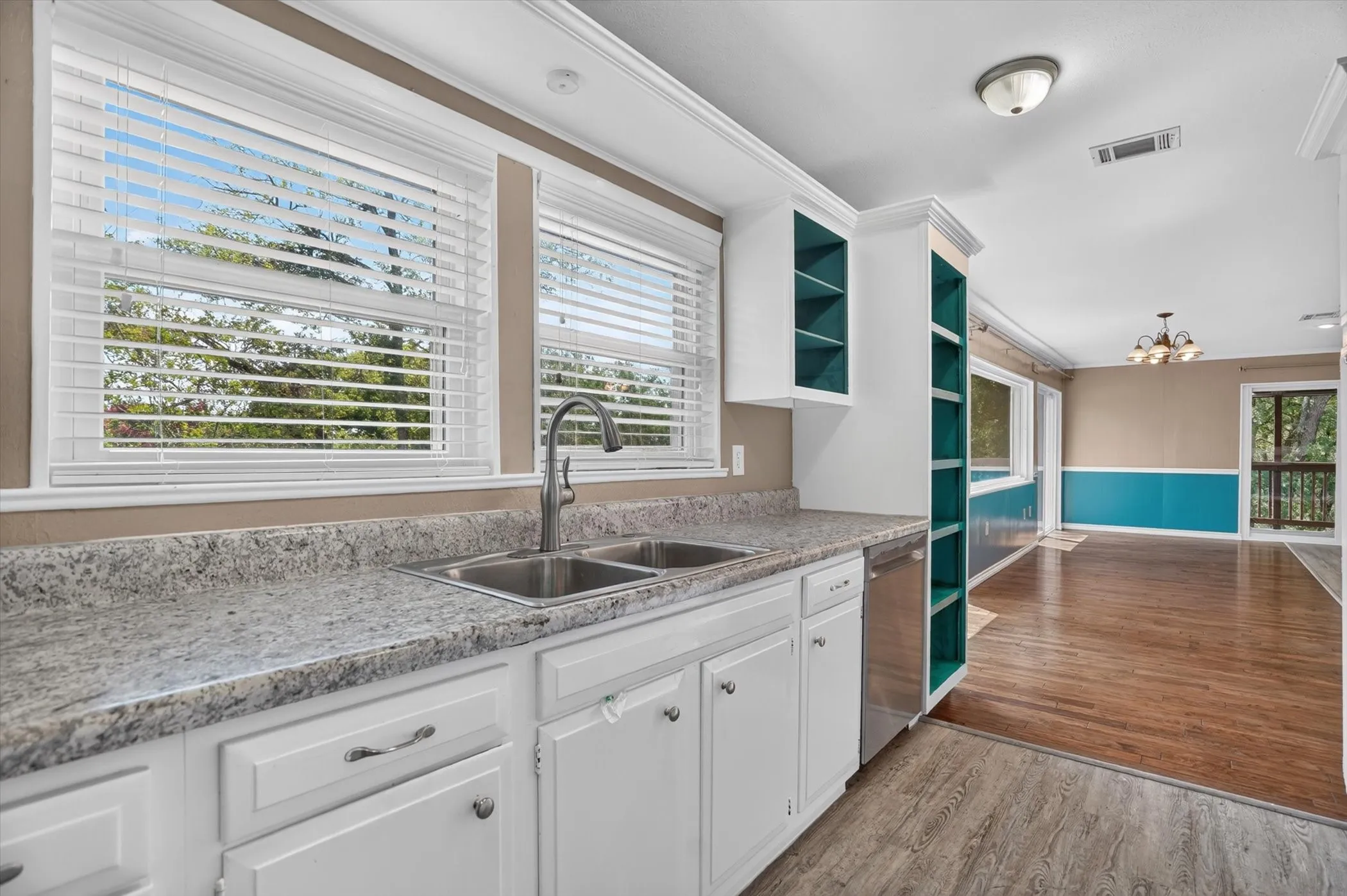 Single Family Residence For Sale in Bosque County , 418 County Road 1627, Clifton, Texas 76634, 3 Bedroom, 2 Bathroom, 2 Garage spaces, 1,976 Sqft, built in 1975, mls#21327917, Real Estate Agent in Clifton, Homes For Sale in Bosque county, Homes For Sale in Clifton, Realtor in Clifton Texas, Real Estate Brokerage Independent Realty Texas, Luminita Cordes Realtor