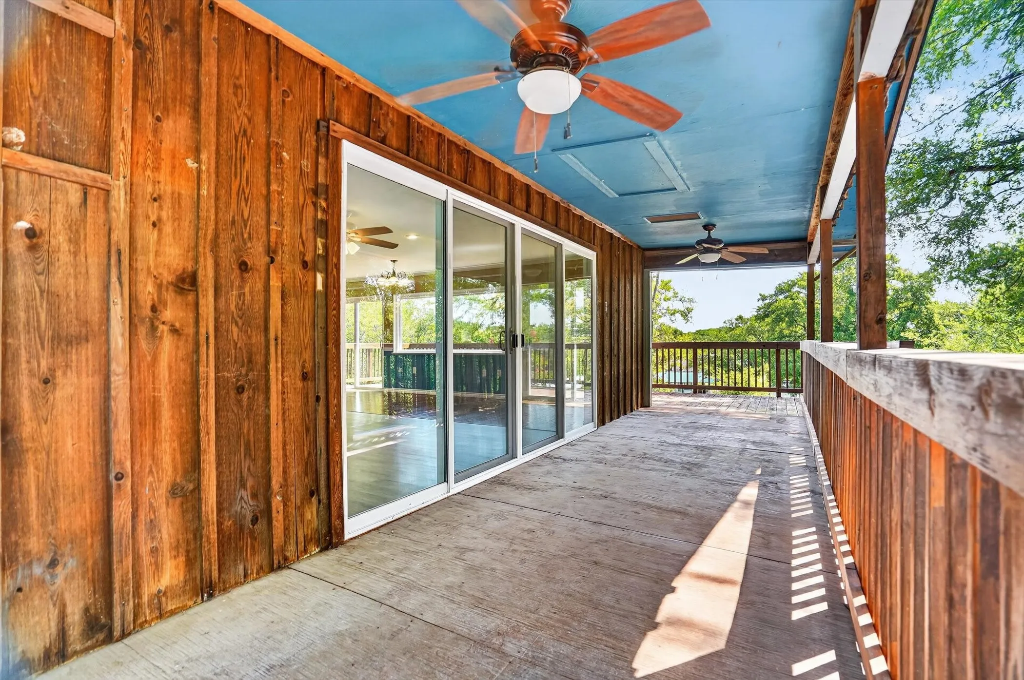 Single Family Residence For Sale in Bosque County , 418 County Road 1627, Clifton, Texas 76634, 3 Bedroom, 2 Bathroom, 2 Garage spaces, 1,976 Sqft, built in 1975, mls#21327917, Real Estate Agent in Clifton, Homes For Sale in Bosque county, Homes For Sale in Clifton, Realtor in Clifton Texas, Real Estate Brokerage Independent Realty Texas, Luminita Cordes Realtor