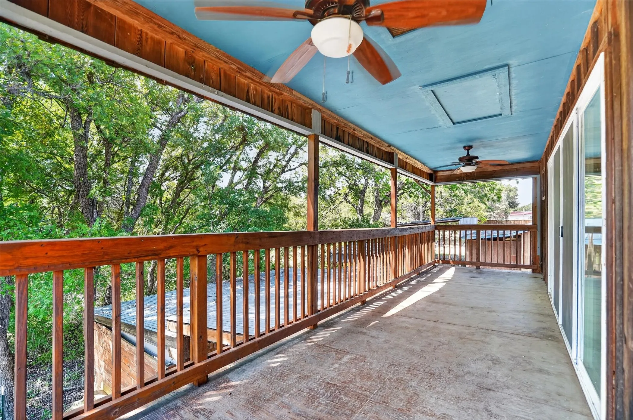 Single Family Residence For Sale in Bosque County , 418 County Road 1627, Clifton, Texas 76634, 3 Bedroom, 2 Bathroom, 2 Garage spaces, 1,976 Sqft, built in 1975, mls#21327917, Real Estate Agent in Clifton, Homes For Sale in Bosque county, Homes For Sale in Clifton, Realtor in Clifton Texas, Real Estate Brokerage Independent Realty Texas, Luminita Cordes Realtor