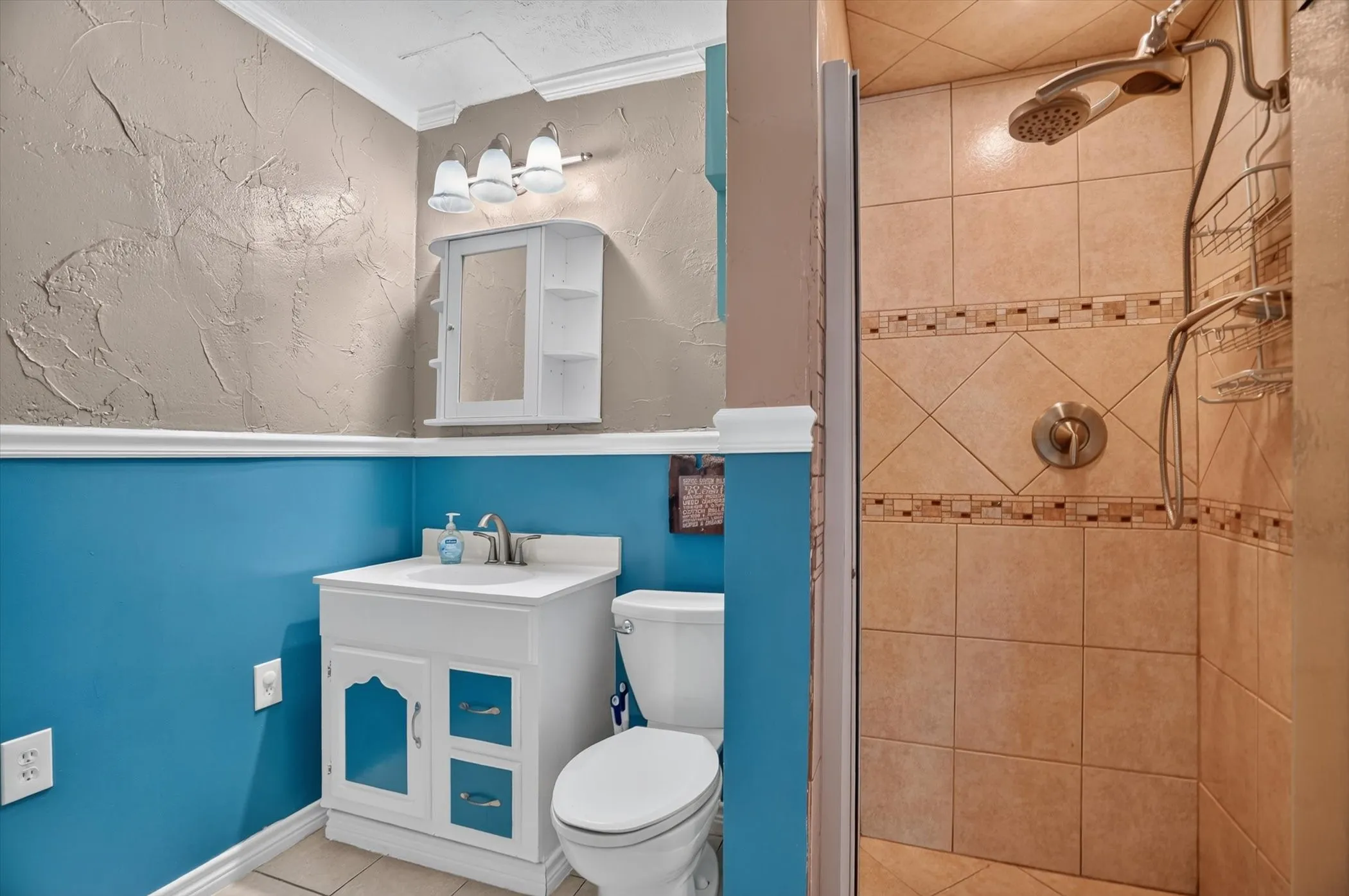 Single Family Residence For Sale in Bosque County , 418 County Road 1627, Clifton, Texas 76634, 3 Bedroom, 2 Bathroom, 2 Garage spaces, 1,976 Sqft, built in 1975, mls#21327917, Real Estate Agent in Clifton, Homes For Sale in Bosque county, Homes For Sale in Clifton, Realtor in Clifton Texas, Real Estate Brokerage Independent Realty Texas, Luminita Cordes Realtor