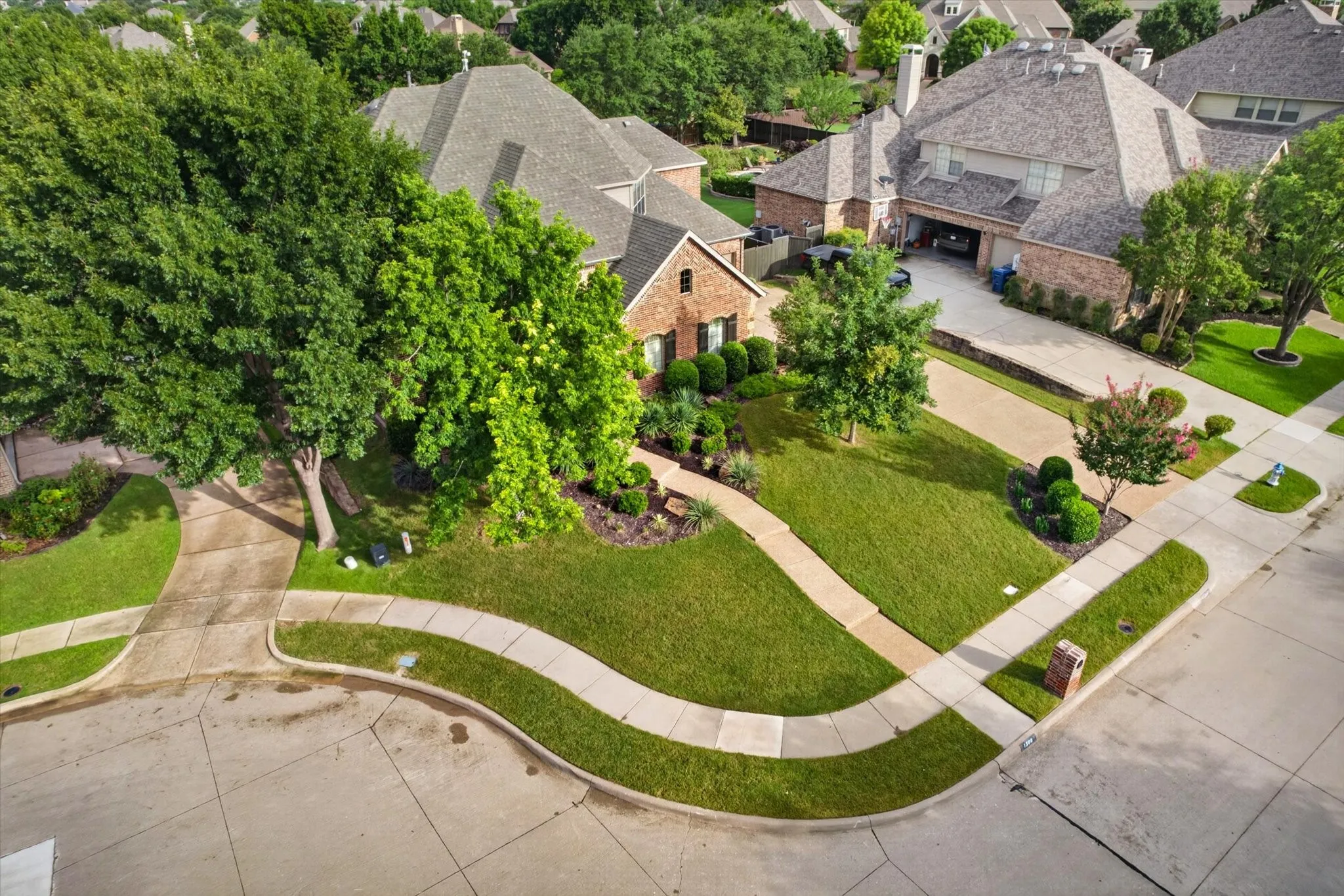 1508 Winter Haven is an impressive, turn-key, Lacima / Stonebridge Ranch home worth exploring!  Plenty of street parking for guests