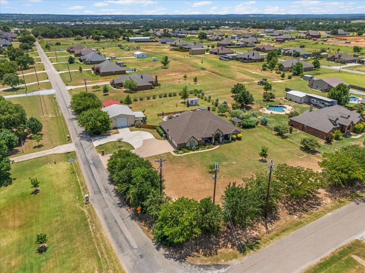 Single Family Residence For Sale in Parker County , 535 Christenberry Road, Springtown, Texas 76082, 4 Bedroom, 3 Bathroom, 3 Garage spaces, 2,735 Sqft, built in 2012, mls#21326935, Real Estate Agent in Springtown, Homes For Sale in Parker county, Homes For Sale in Springtown, Realtor in Springtown Texas, Real Estate Brokerage Independent Realty Texas, Luminita Cordes Realtor