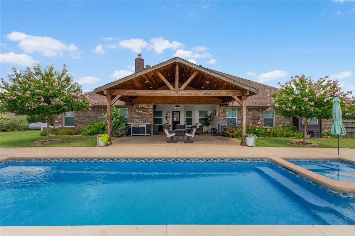 Single Family Residence For Sale in Parker County , 535 Christenberry Road, Springtown, Texas 76082, 4 Bedroom, 3 Bathroom, 3 Garage spaces, 2,735 Sqft, built in 2012, mls#21326935, Real Estate Agent in Springtown, Homes For Sale in Parker county, Homes For Sale in Springtown, Realtor in Springtown Texas, Real Estate Brokerage Independent Realty Texas, Luminita Cordes Realtor