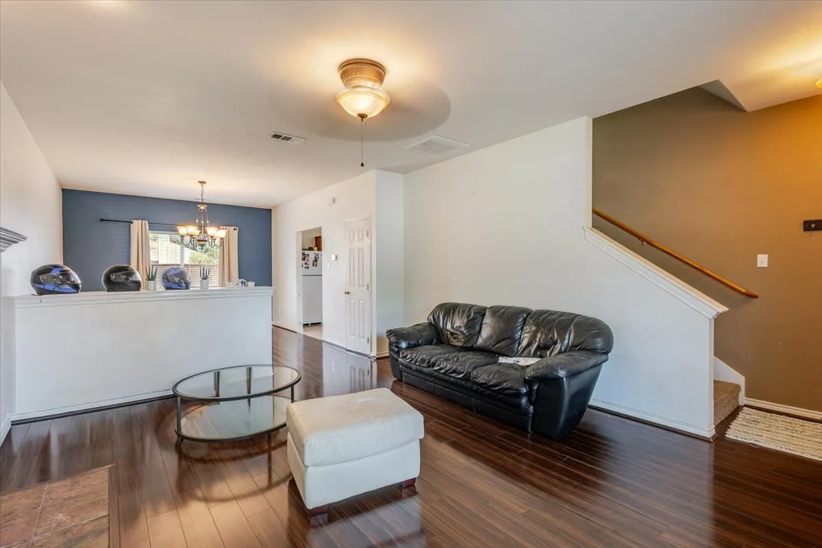 Single Family Residence For Sale in Tarrant County , 11648 Aspen Creek Drive, Fort Worth, Texas 76244, 3 Bedroom, 3 Bathroom, 2 Garage spaces, 2,025 Sqft, built in 2003, Price $345,000, mls#21329188, Real Estate Agent in Fort Worth, Homes For Sale in Tarrant county, Homes For Sale in Fort Worth, Realtor in Fort Worth Texas, Real Estate Brokerage Independent Realty Texas, Luminita Cordes Realtor