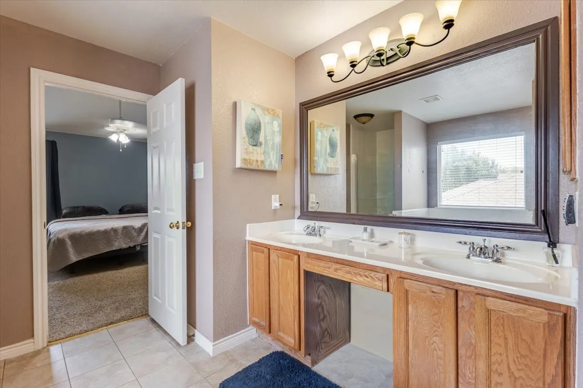 Single Family Residence For Sale in Tarrant County , 11648 Aspen Creek Drive, Fort Worth, Texas 76244, 3 Bedroom, 3 Bathroom, 2 Garage spaces, 2,025 Sqft, built in 2003, Price $345,000, mls#21329188, Real Estate Agent in Fort Worth, Homes For Sale in Tarrant county, Homes For Sale in Fort Worth, Realtor in Fort Worth Texas, Real Estate Brokerage Independent Realty Texas, Luminita Cordes Realtor