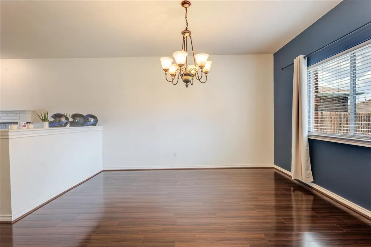 Single Family Residence For Sale in Tarrant County , 11648 Aspen Creek Drive, Fort Worth, Texas 76244, 3 Bedroom, 3 Bathroom, 2 Garage spaces, 2,025 Sqft, built in 2003, Price $345,000, mls#21329188, Real Estate Agent in Fort Worth, Homes For Sale in Tarrant county, Homes For Sale in Fort Worth, Realtor in Fort Worth Texas, Real Estate Brokerage Independent Realty Texas, Luminita Cordes Realtor