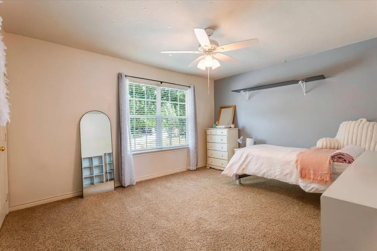 Single Family Residence For Sale in Tarrant County , 11648 Aspen Creek Drive, Fort Worth, Texas 76244, 3 Bedroom, 3 Bathroom, 2 Garage spaces, 2,025 Sqft, built in 2003, Price $345,000, mls#21329188, Real Estate Agent in Fort Worth, Homes For Sale in Tarrant county, Homes For Sale in Fort Worth, Realtor in Fort Worth Texas, Real Estate Brokerage Independent Realty Texas, Luminita Cordes Realtor