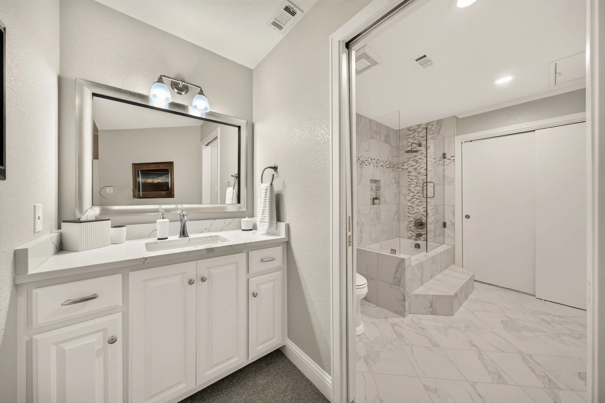 Single Family Residence For Sale in Tarrant County , 1311 Concord Avenue, Southlake, Texas 76092, 4 Bedroom, 6 Bathroom, 3 Garage spaces, 4,786 Sqft, built in 1992, mls#21328390, Real Estate Agent in Southlake, Homes For Sale in Tarrant county, Homes For Sale in Southlake, Realtor in Southlake Texas, Real Estate Brokerage Independent Realty Texas, Luminita Cordes Realtor