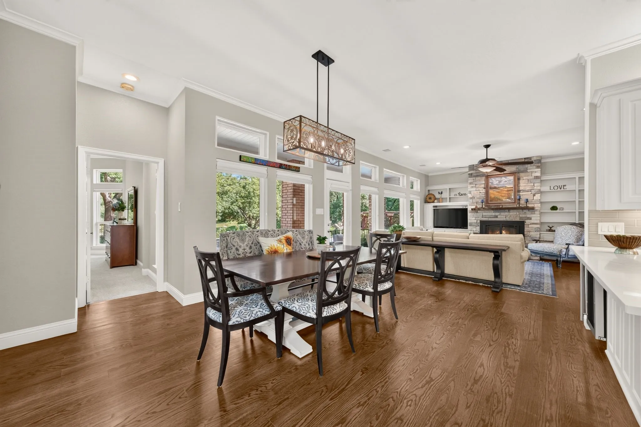 Single Family Residence For Sale in Tarrant County , 1311 Concord Avenue, Southlake, Texas 76092, 4 Bedroom, 6 Bathroom, 3 Garage spaces, 4,786 Sqft, built in 1992, mls#21328390, Real Estate Agent in Southlake, Homes For Sale in Tarrant county, Homes For Sale in Southlake, Realtor in Southlake Texas, Real Estate Brokerage Independent Realty Texas, Luminita Cordes Realtor