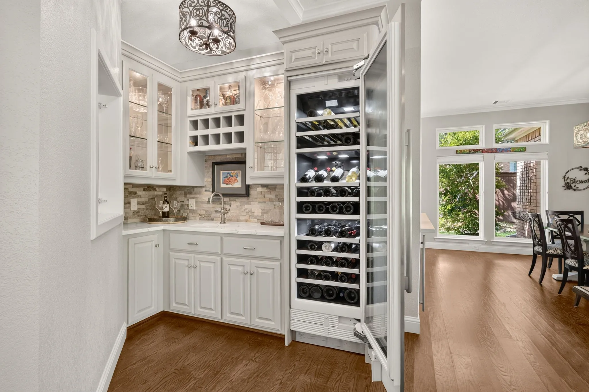 Single Family Residence For Sale in Tarrant County , 1311 Concord Avenue, Southlake, Texas 76092, 4 Bedroom, 6 Bathroom, 3 Garage spaces, 4,786 Sqft, built in 1992, mls#21328390, Real Estate Agent in Southlake, Homes For Sale in Tarrant county, Homes For Sale in Southlake, Realtor in Southlake Texas, Real Estate Brokerage Independent Realty Texas, Luminita Cordes Realtor