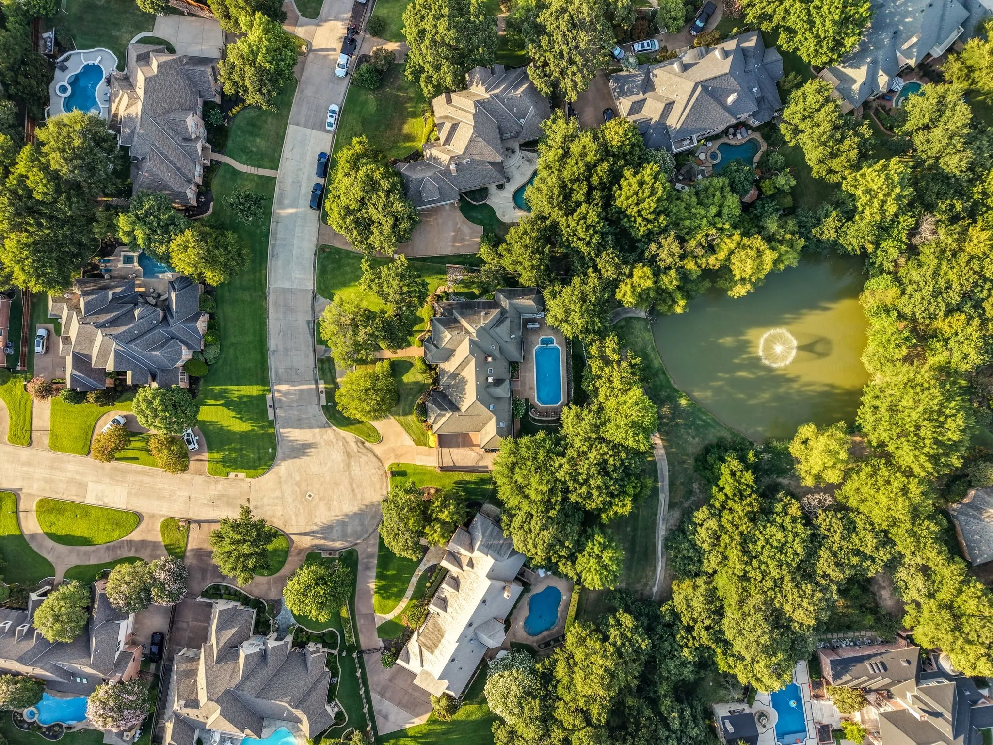 Single Family Residence For Sale in Tarrant County , 1311 Concord Avenue, Southlake, Texas 76092, 4 Bedroom, 6 Bathroom, 3 Garage spaces, 4,786 Sqft, built in 1992, mls#21328390, Real Estate Agent in Southlake, Homes For Sale in Tarrant county, Homes For Sale in Southlake, Realtor in Southlake Texas, Real Estate Brokerage Independent Realty Texas, Luminita Cordes Realtor