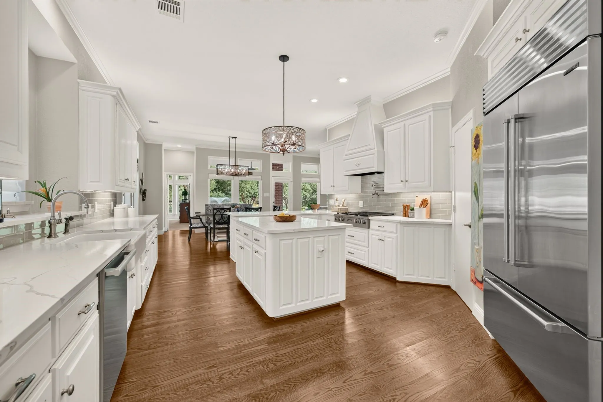 Single Family Residence For Sale in Tarrant County , 1311 Concord Avenue, Southlake, Texas 76092, 4 Bedroom, 6 Bathroom, 3 Garage spaces, 4,786 Sqft, built in 1992, mls#21328390, Real Estate Agent in Southlake, Homes For Sale in Tarrant county, Homes For Sale in Southlake, Realtor in Southlake Texas, Real Estate Brokerage Independent Realty Texas, Luminita Cordes Realtor