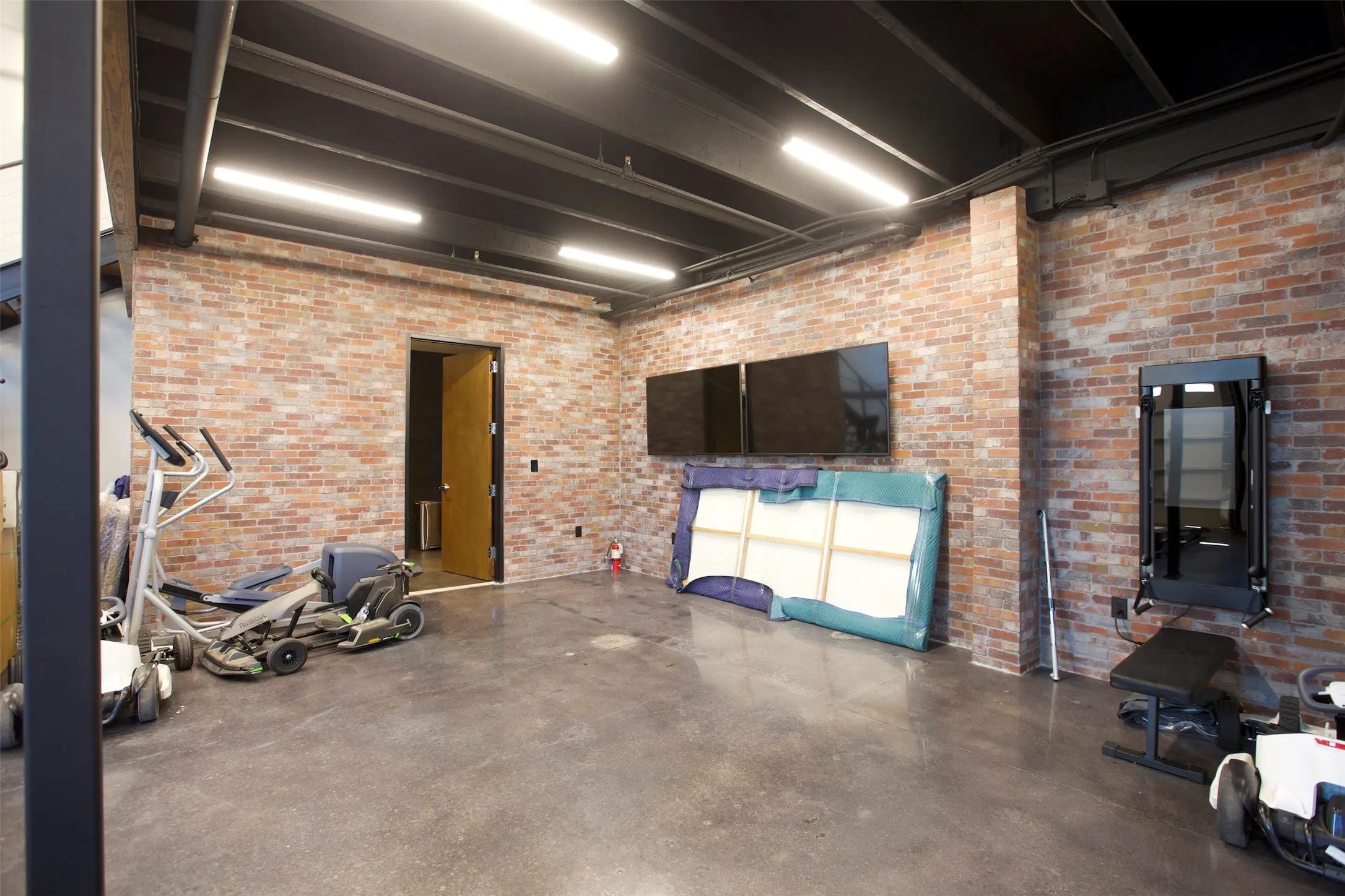 Warehouse For Sale in Tarrant County , 1725 N Hwy 377 #202, Roanoke, Texas 76262, 0, 0, Garage spaces, 0 Sqft, built in 2020, mls#21329183, Real Estate Agent in Roanoke, Homes For Sale in Tarrant county, Homes For Sale in Roanoke, Realtor in Roanoke Texas, Real Estate Brokerage Independent Realty Texas, Luminita Cordes Realtor