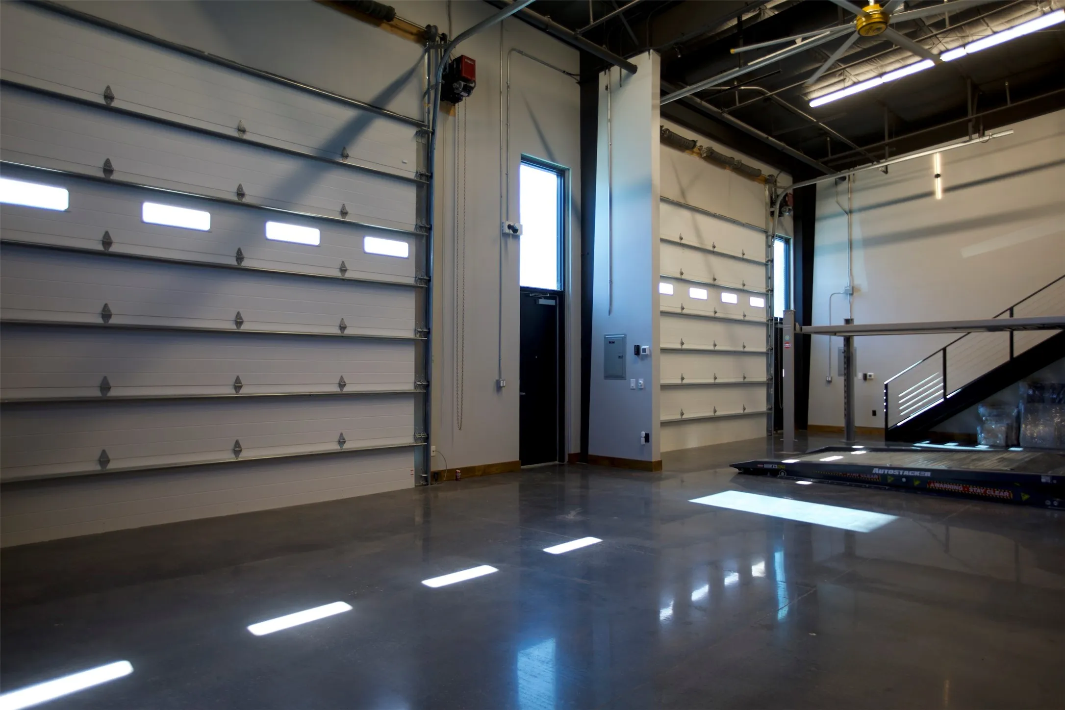 Warehouse For Sale in Tarrant County , 1725 N Hwy 377 #202, Roanoke, Texas 76262, 0, 0, Garage spaces, 0 Sqft, built in 2020, mls#21329183, Real Estate Agent in Roanoke, Homes For Sale in Tarrant county, Homes For Sale in Roanoke, Realtor in Roanoke Texas, Real Estate Brokerage Independent Realty Texas, Luminita Cordes Realtor