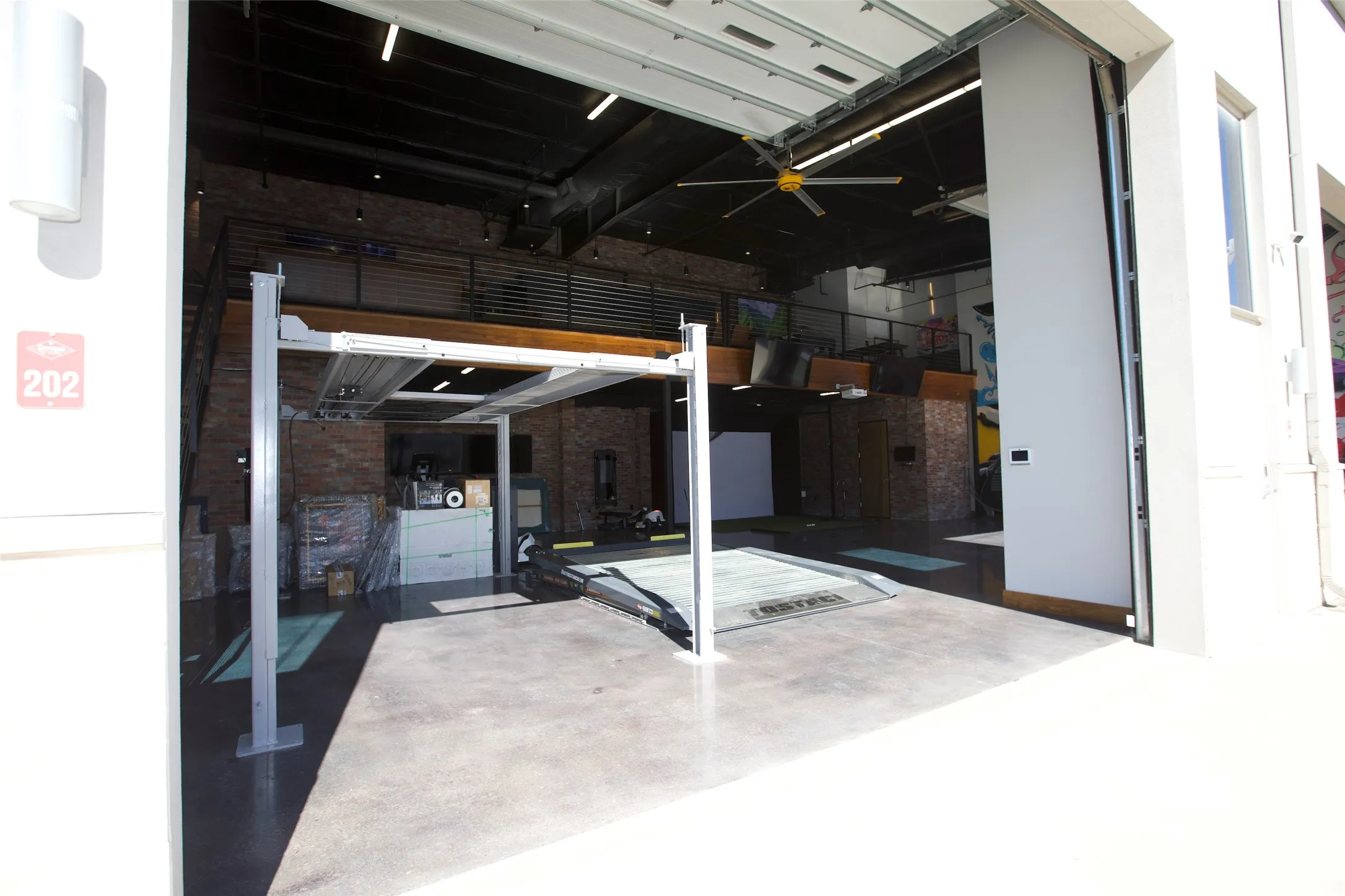 Warehouse For Sale in Tarrant County , 1725 N Hwy 377 #202, Roanoke, Texas 76262, 0, 0, Garage spaces, 0 Sqft, built in 2020, mls#21329183, Real Estate Agent in Roanoke, Homes For Sale in Tarrant county, Homes For Sale in Roanoke, Realtor in Roanoke Texas, Real Estate Brokerage Independent Realty Texas, Luminita Cordes Realtor