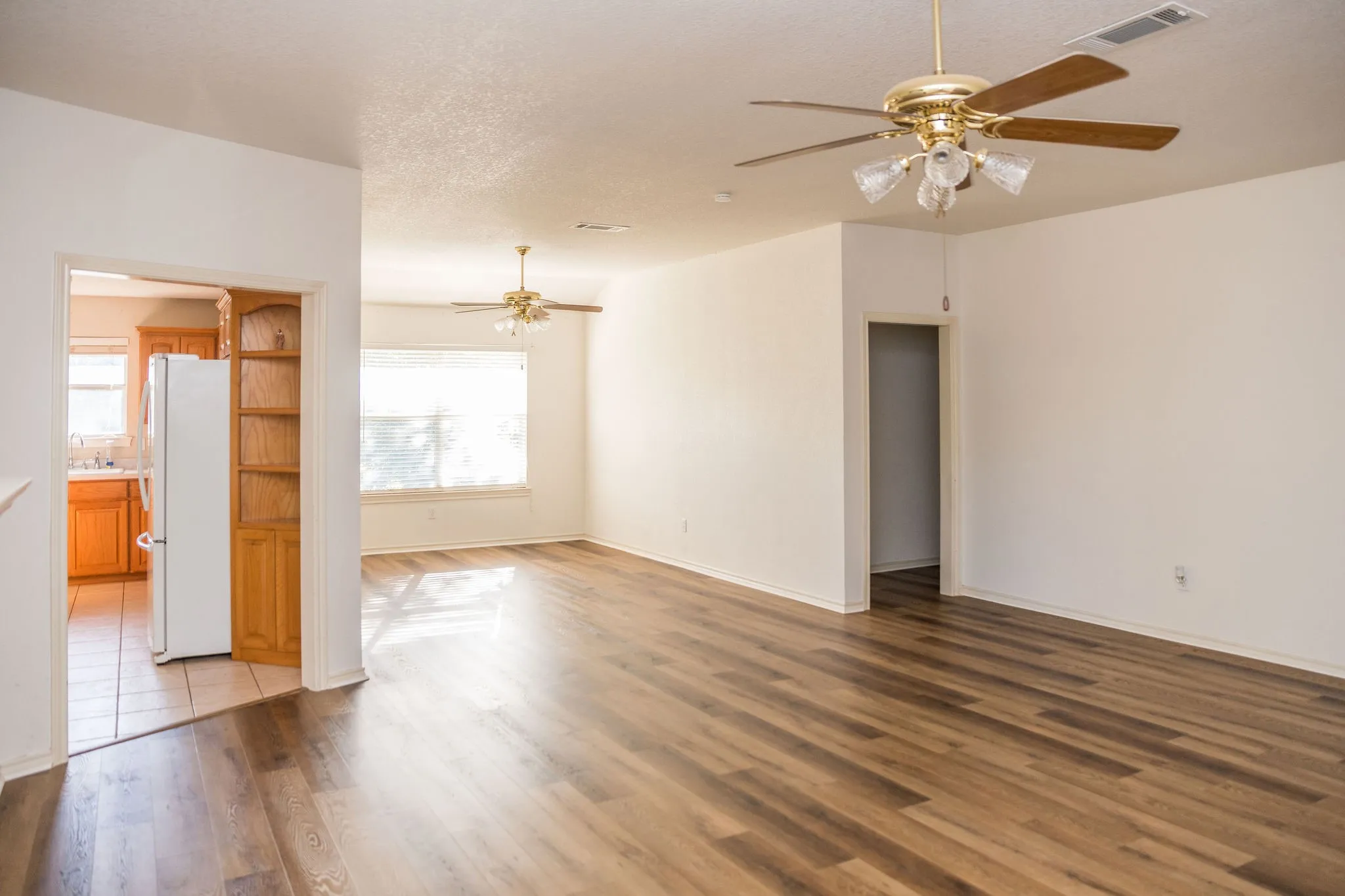 Single Family Residence For Sale in Somervell County , 1193 County Road 318, Glen Rose, Texas 76043, 4 Bedroom, 2 Bathroom, 2 Garage spaces, 1,979 Sqft, built in 2001, mls#21326655, Real Estate Agent in Glen Rose, Homes For Sale in Somervell county, Homes For Sale in Glen Rose, Realtor in Glen Rose Texas, Real Estate Brokerage Independent Realty Texas, Luminita Cordes Realtor