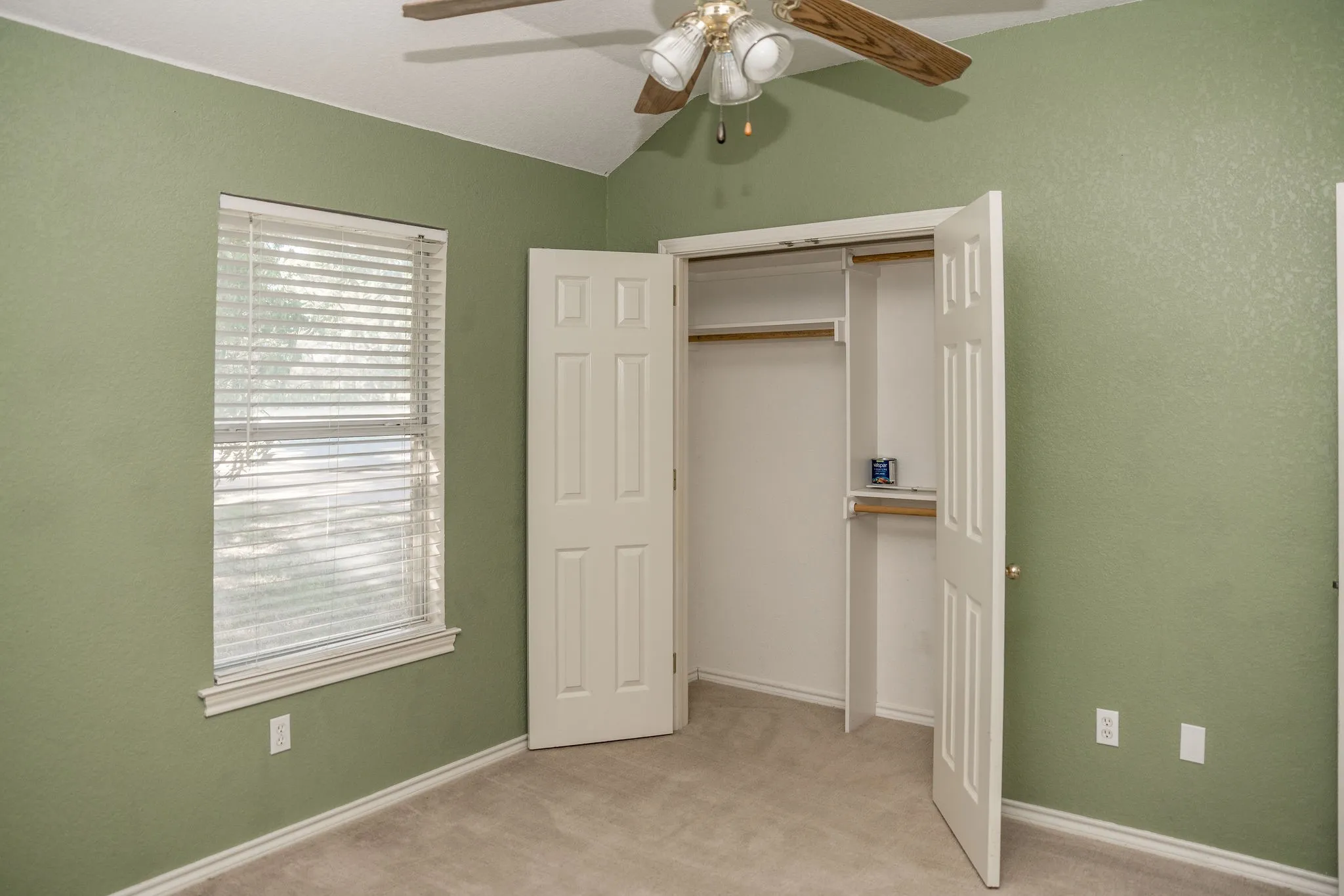 Single Family Residence For Sale in Somervell County , 1193 County Road 318, Glen Rose, Texas 76043, 4 Bedroom, 2 Bathroom, 2 Garage spaces, 1,979 Sqft, built in 2001, mls#21326655, Real Estate Agent in Glen Rose, Homes For Sale in Somervell county, Homes For Sale in Glen Rose, Realtor in Glen Rose Texas, Real Estate Brokerage Independent Realty Texas, Luminita Cordes Realtor