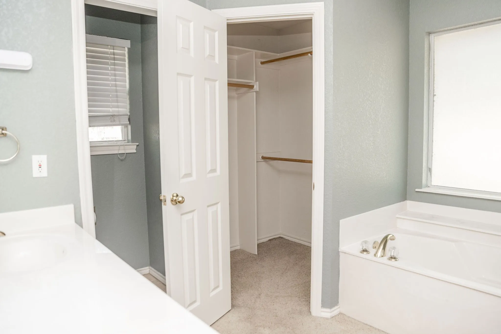 Single Family Residence For Sale in Somervell County , 1193 County Road 318, Glen Rose, Texas 76043, 4 Bedroom, 2 Bathroom, 2 Garage spaces, 1,979 Sqft, built in 2001, mls#21326655, Real Estate Agent in Glen Rose, Homes For Sale in Somervell county, Homes For Sale in Glen Rose, Realtor in Glen Rose Texas, Real Estate Brokerage Independent Realty Texas, Luminita Cordes Realtor