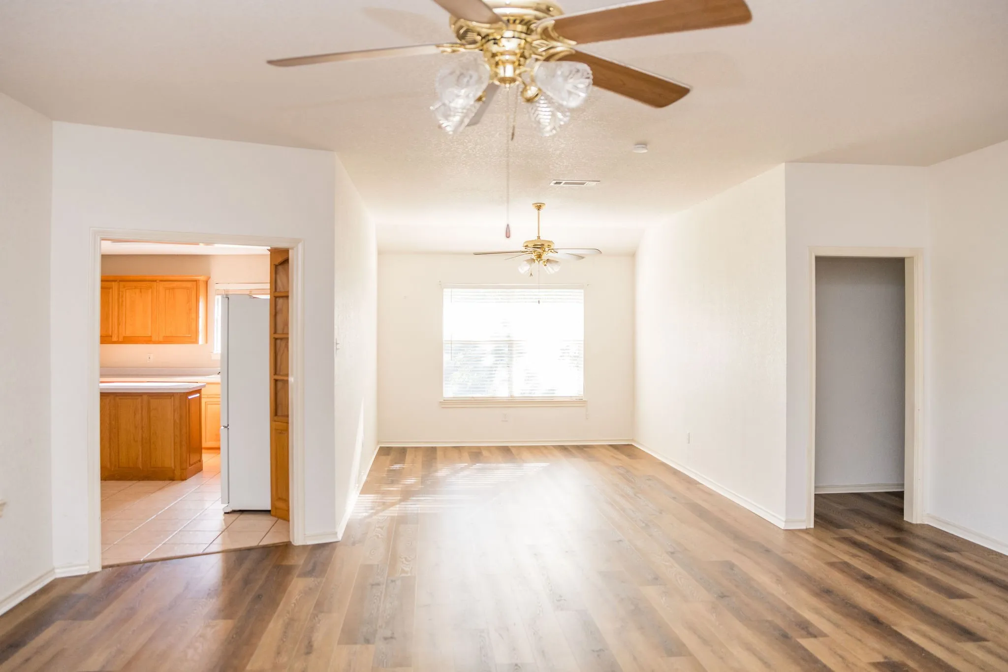 Single Family Residence For Sale in Somervell County , 1193 County Road 318, Glen Rose, Texas 76043, 4 Bedroom, 2 Bathroom, 2 Garage spaces, 1,979 Sqft, built in 2001, mls#21326655, Real Estate Agent in Glen Rose, Homes For Sale in Somervell county, Homes For Sale in Glen Rose, Realtor in Glen Rose Texas, Real Estate Brokerage Independent Realty Texas, Luminita Cordes Realtor