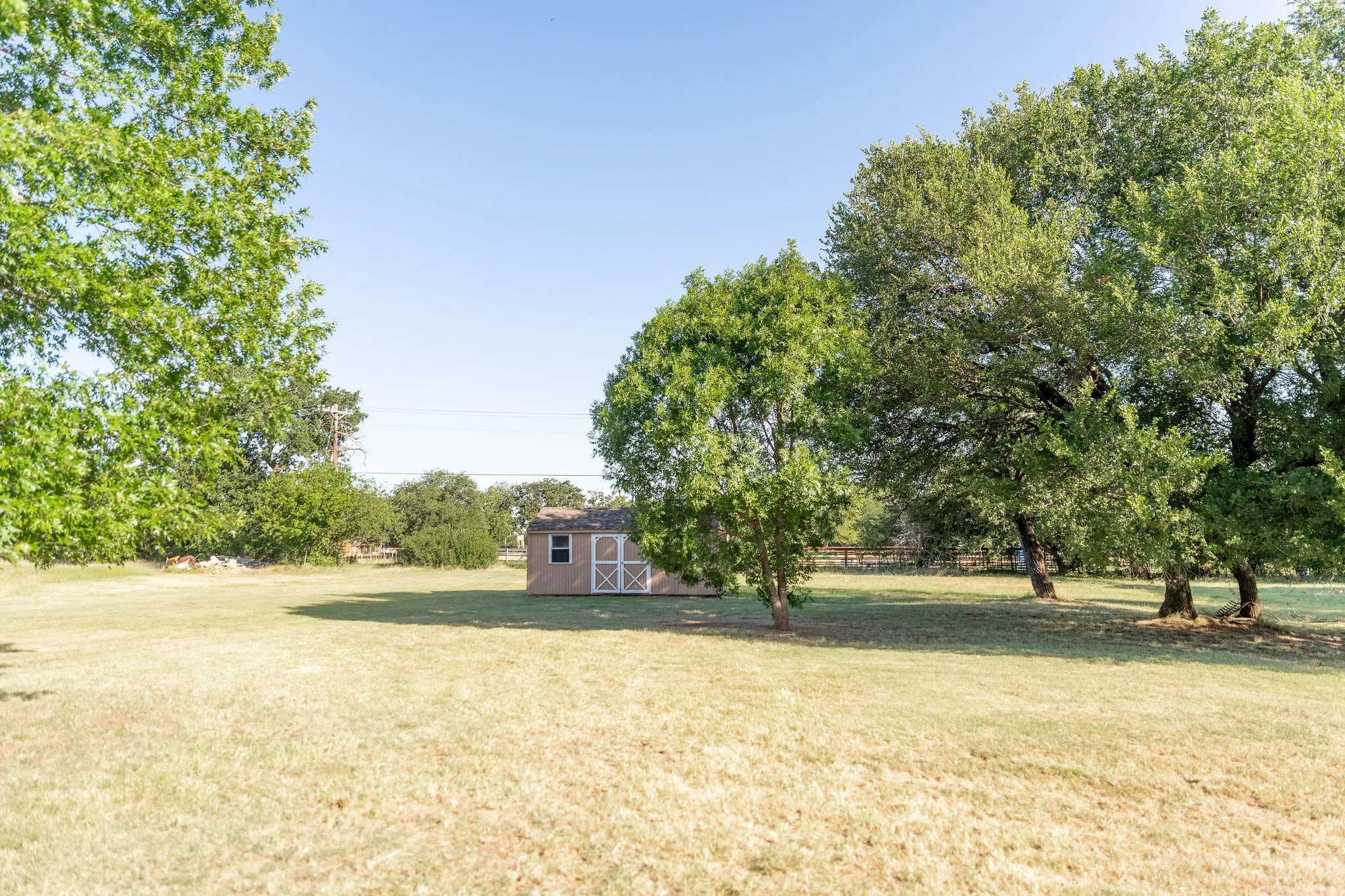 Single Family Residence For Sale in Somervell County , 1193 County Road 318, Glen Rose, Texas 76043, 4 Bedroom, 2 Bathroom, 2 Garage spaces, 1,979 Sqft, built in 2001, mls#21326655, Real Estate Agent in Glen Rose, Homes For Sale in Somervell county, Homes For Sale in Glen Rose, Realtor in Glen Rose Texas, Real Estate Brokerage Independent Realty Texas, Luminita Cordes Realtor