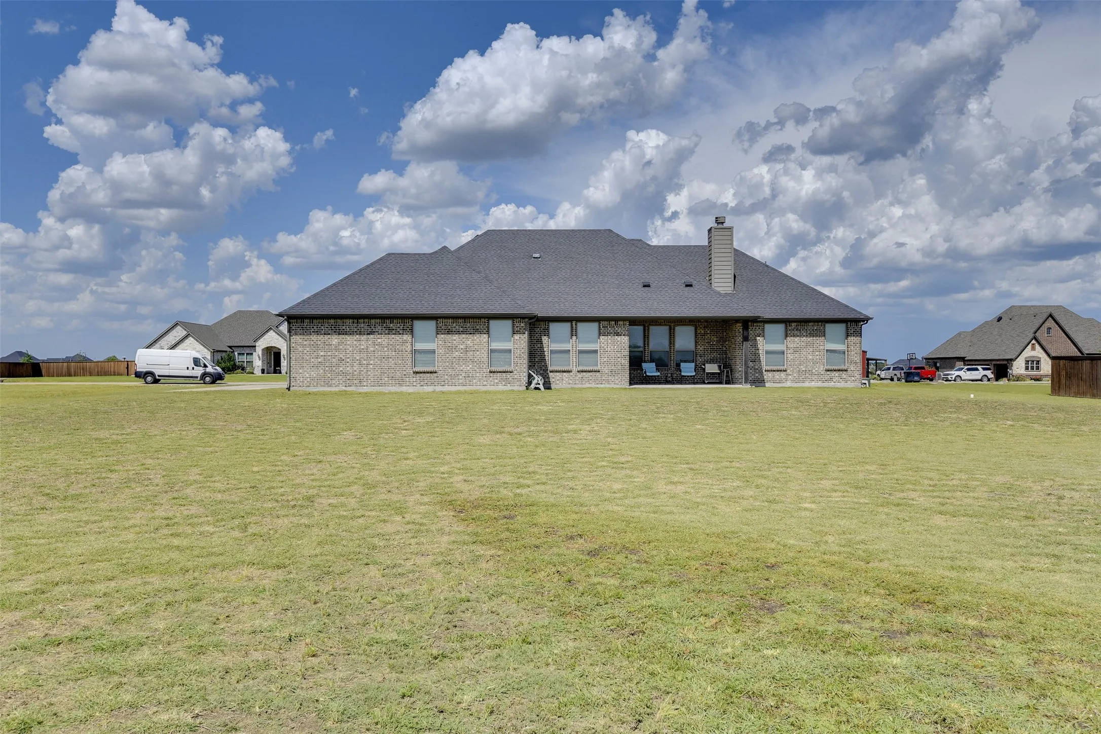 Single Family Residence For Sale in Ellis County , 201 Evening Fire Drive, Waxahachie, Texas 75167, 4 Bedroom, 2 Bathroom, 2 Garage spaces, 2,296 Sqft, built in 2019, mls#21329209, Real Estate Agent in Waxahachie, Homes For Sale in Ellis county, Homes For Sale in Waxahachie, Realtor in Waxahachie Texas, Real Estate Brokerage Independent Realty Texas, Luminita Cordes Realtor
