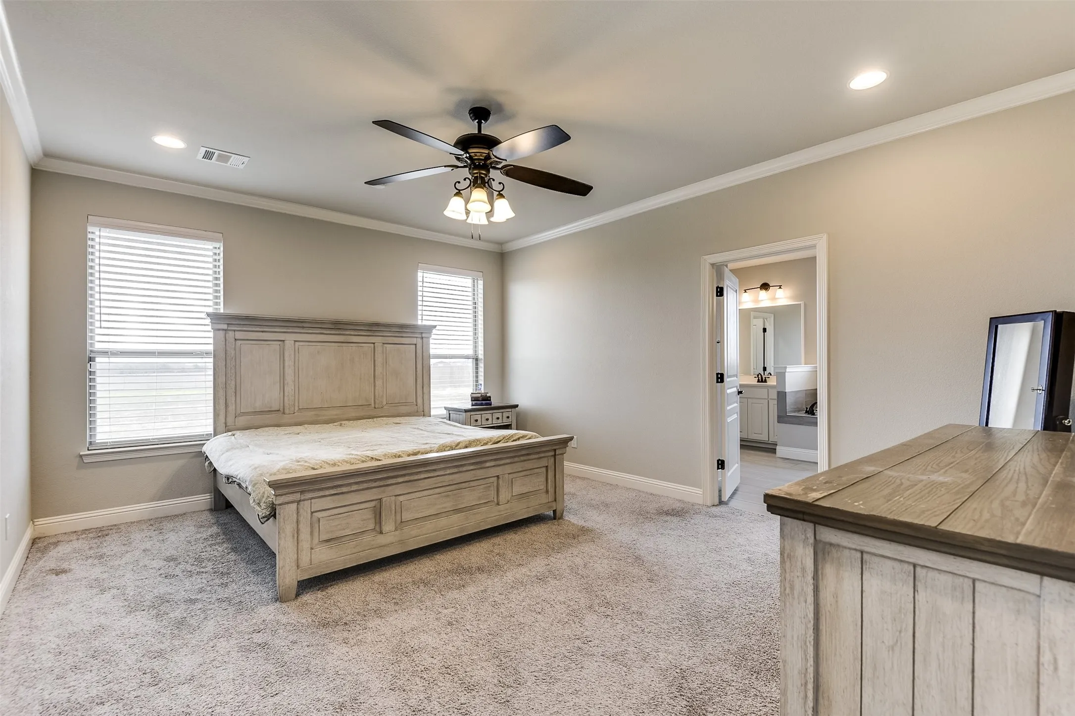 Single Family Residence For Sale in Ellis County , 201 Evening Fire Drive, Waxahachie, Texas 75167, 4 Bedroom, 2 Bathroom, 2 Garage spaces, 2,296 Sqft, built in 2019, mls#21329209, Real Estate Agent in Waxahachie, Homes For Sale in Ellis county, Homes For Sale in Waxahachie, Realtor in Waxahachie Texas, Real Estate Brokerage Independent Realty Texas, Luminita Cordes Realtor