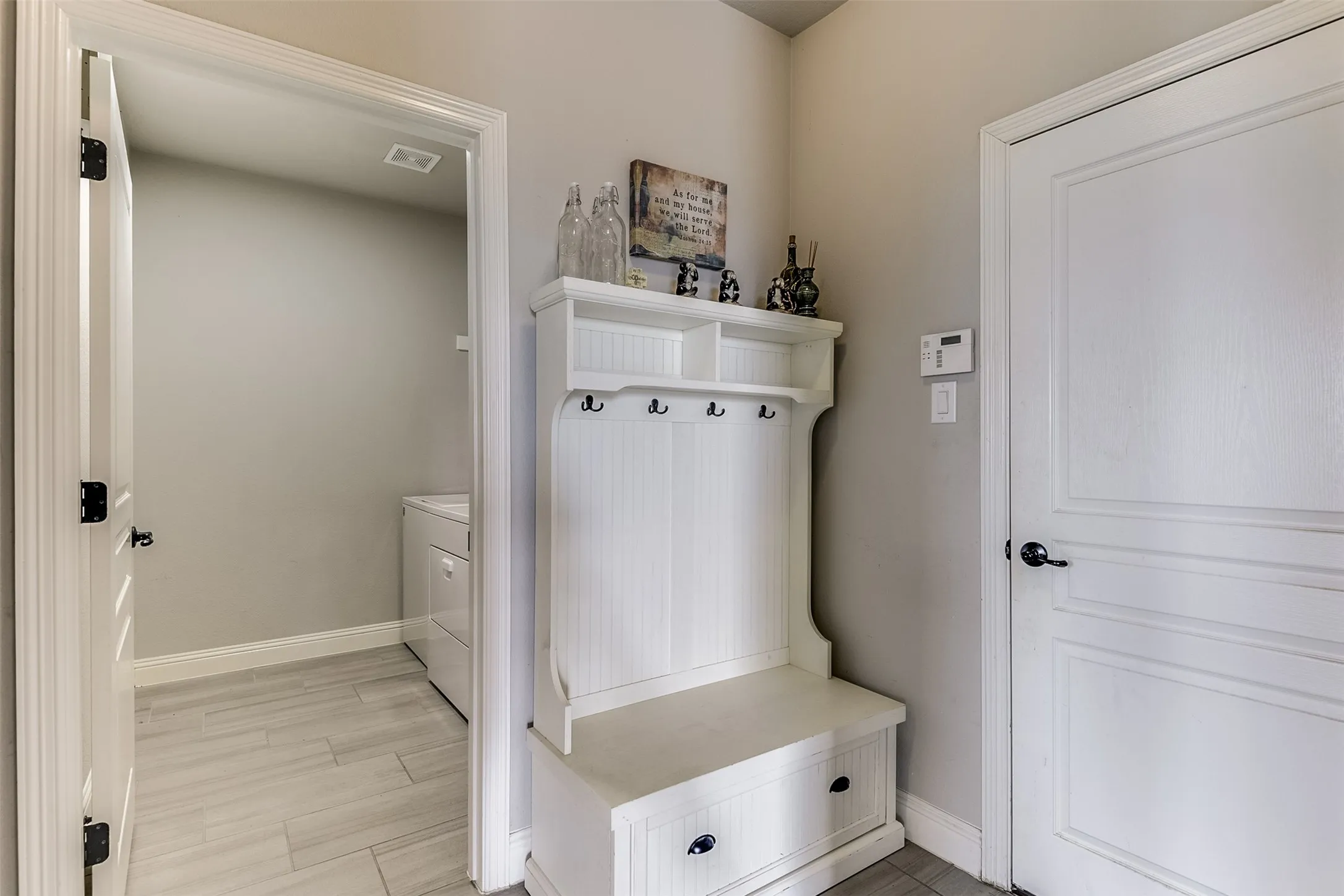 Single Family Residence For Sale in Ellis County , 201 Evening Fire Drive, Waxahachie, Texas 75167, 4 Bedroom, 2 Bathroom, 2 Garage spaces, 2,296 Sqft, built in 2019, mls#21329209, Real Estate Agent in Waxahachie, Homes For Sale in Ellis county, Homes For Sale in Waxahachie, Realtor in Waxahachie Texas, Real Estate Brokerage Independent Realty Texas, Luminita Cordes Realtor