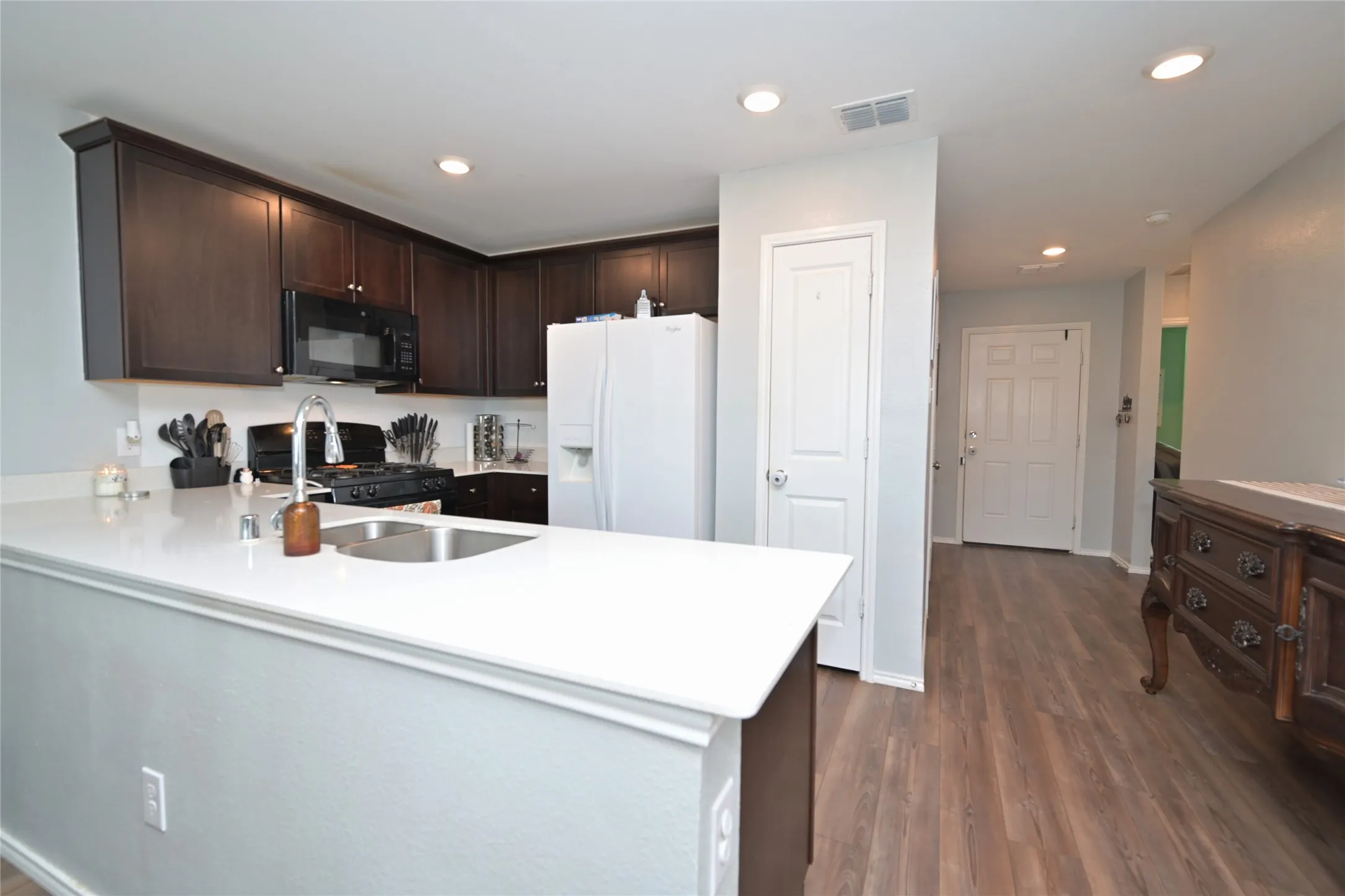 Single Family Residence For Sale in Kaufman County , 2104 Mackinac Lane, Crandall, Texas 75114, 3 Bedroom, 2 Bathroom, 1 Garage spaces, 1,239 Sqft, built in 2021, mls#21329214, Real Estate Agent in Crandall, Homes For Sale in Kaufman county, Homes For Sale in Crandall, Realtor in Crandall Texas, Real Estate Brokerage Independent Realty Texas, Luminita Cordes Realtor