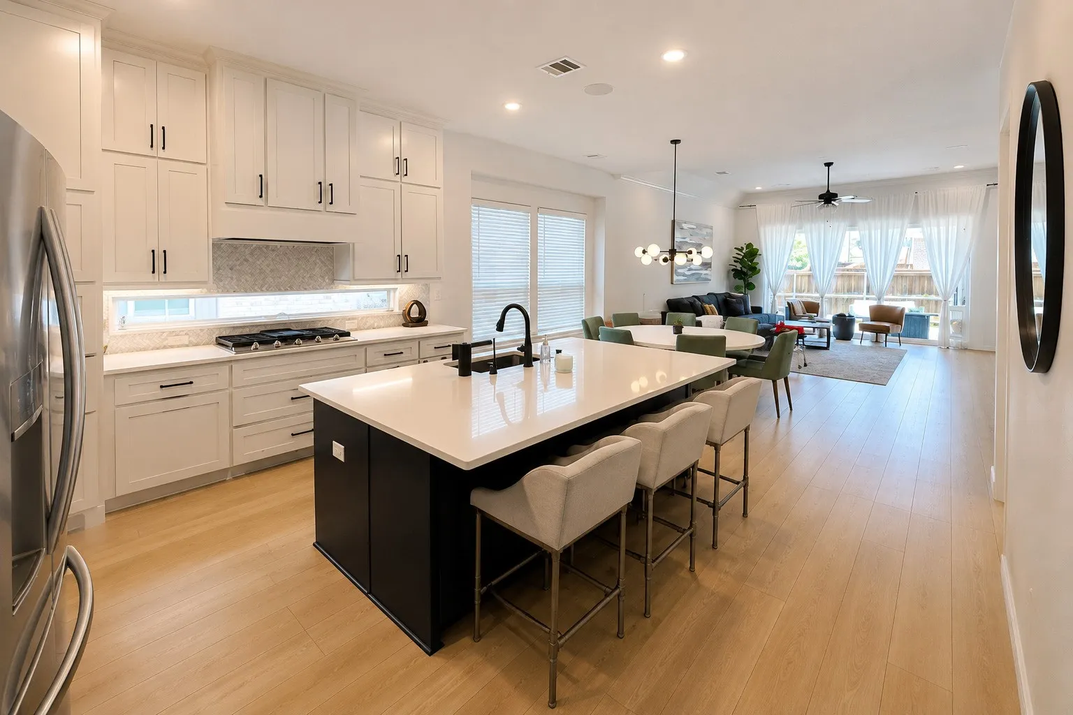 Single Family Residence For Sale in Dallas County , 1811 Lande Street, Farmers Branch, Texas 75234, 4 Bedroom, 3 Bathroom, 2 Garage spaces, 2,293 Sqft, built in 2021, mls#21328974, Real Estate Agent in Farmers Branch, Homes For Sale in Dallas county, Homes For Sale in Farmers Branch, Realtor in Farmers Branch Texas, Real Estate Brokerage Independent Realty Texas, Luminita Cordes Realtor