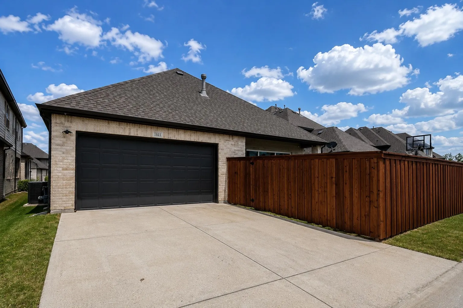 Single Family Residence For Sale in Dallas County , 1811 Lande Street, Farmers Branch, Texas 75234, 4 Bedroom, 3 Bathroom, 2 Garage spaces, 2,293 Sqft, built in 2021, mls#21328974, Real Estate Agent in Farmers Branch, Homes For Sale in Dallas county, Homes For Sale in Farmers Branch, Realtor in Farmers Branch Texas, Real Estate Brokerage Independent Realty Texas, Luminita Cordes Realtor
