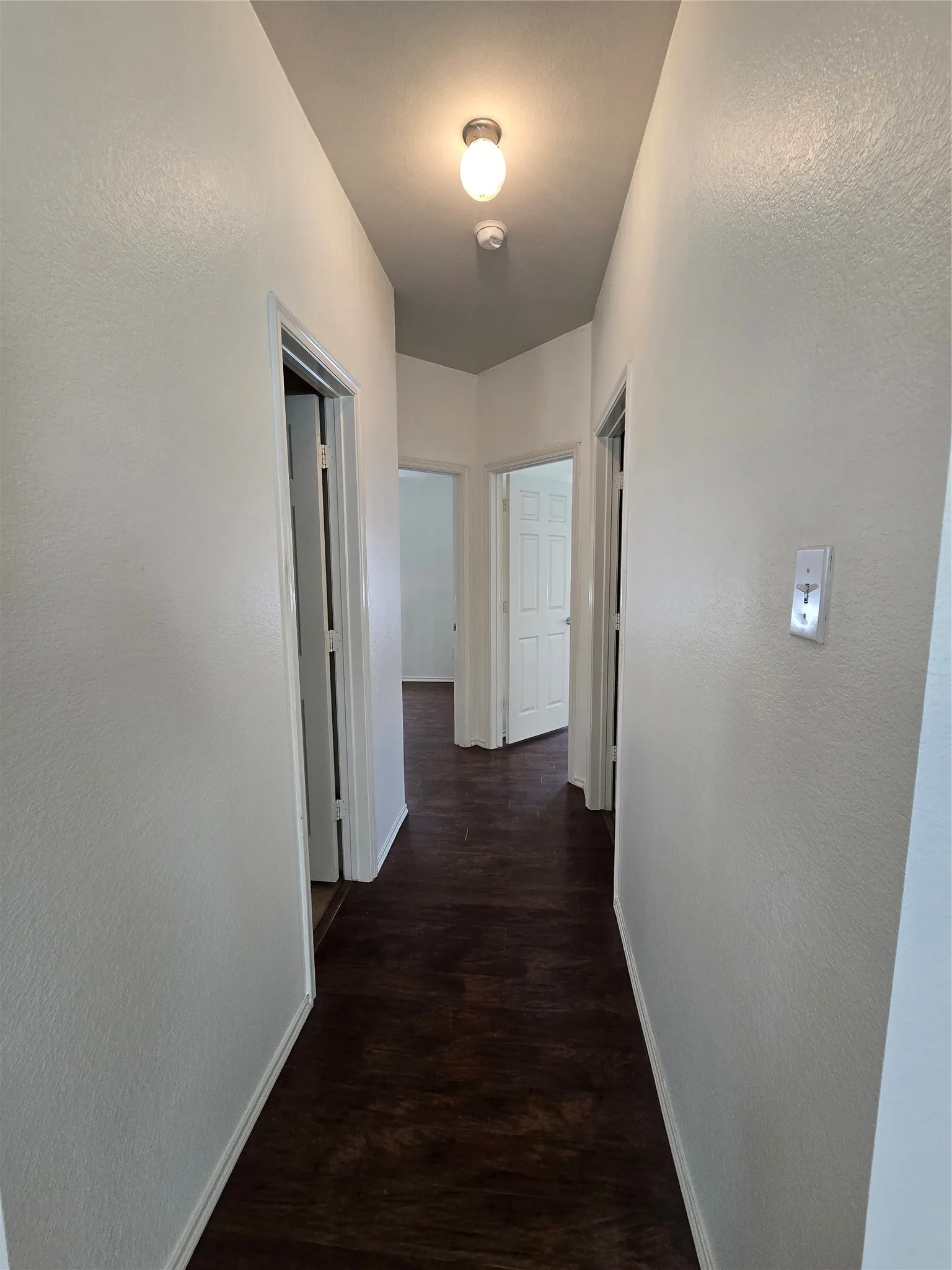 Single Family Residence For Rent in Collin County , 2410 Parkview Drive, Anna, Texas 75409, 3 Bedroom, 2 Bathroom, 2 Garage spaces, 1,735 Sqft, built in 2006, Price $1,950, mls#21329215, Real Estate Agent in Anna, Homes For Rent in Collin county, Homes For Rent in Anna, Realtor in Anna Texas, Real Estate Brokerage Independent Realty Texas, Luminita Cordes Realtor