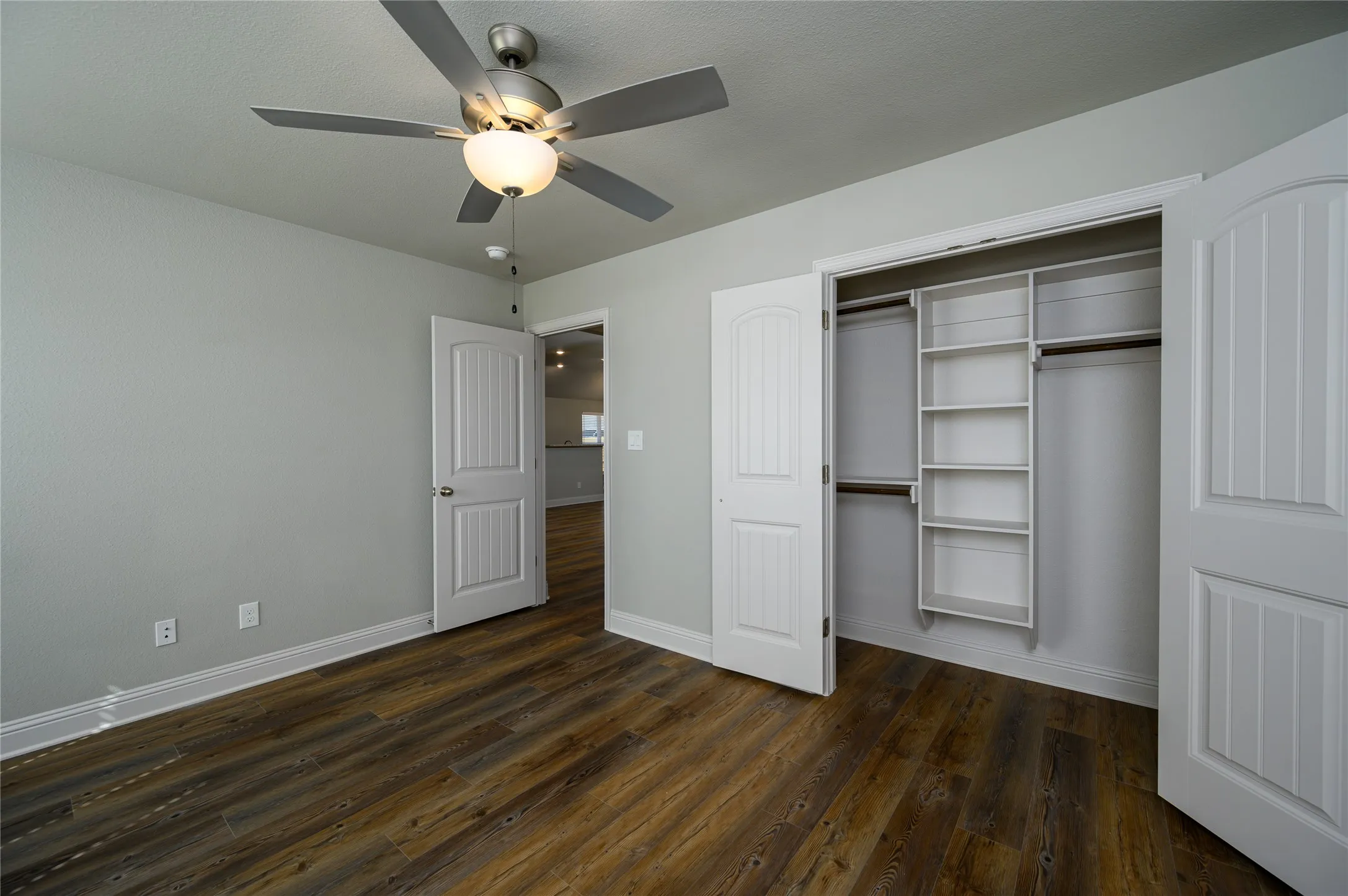 Single Family Residence For Rent in Grayson County , 2801 Tulip Drive, Sherman, Texas 75092, 3 Bedroom, 2 Bathroom, 2 Garage spaces, 1,672 Sqft, built in 2024, mls#21328465, Real Estate Agent in Sherman, Homes For Rent in Grayson county, Homes For Rent in Sherman, Realtor in Sherman Texas, Real Estate Brokerage Independent Realty Texas, Luminita Cordes Realtor