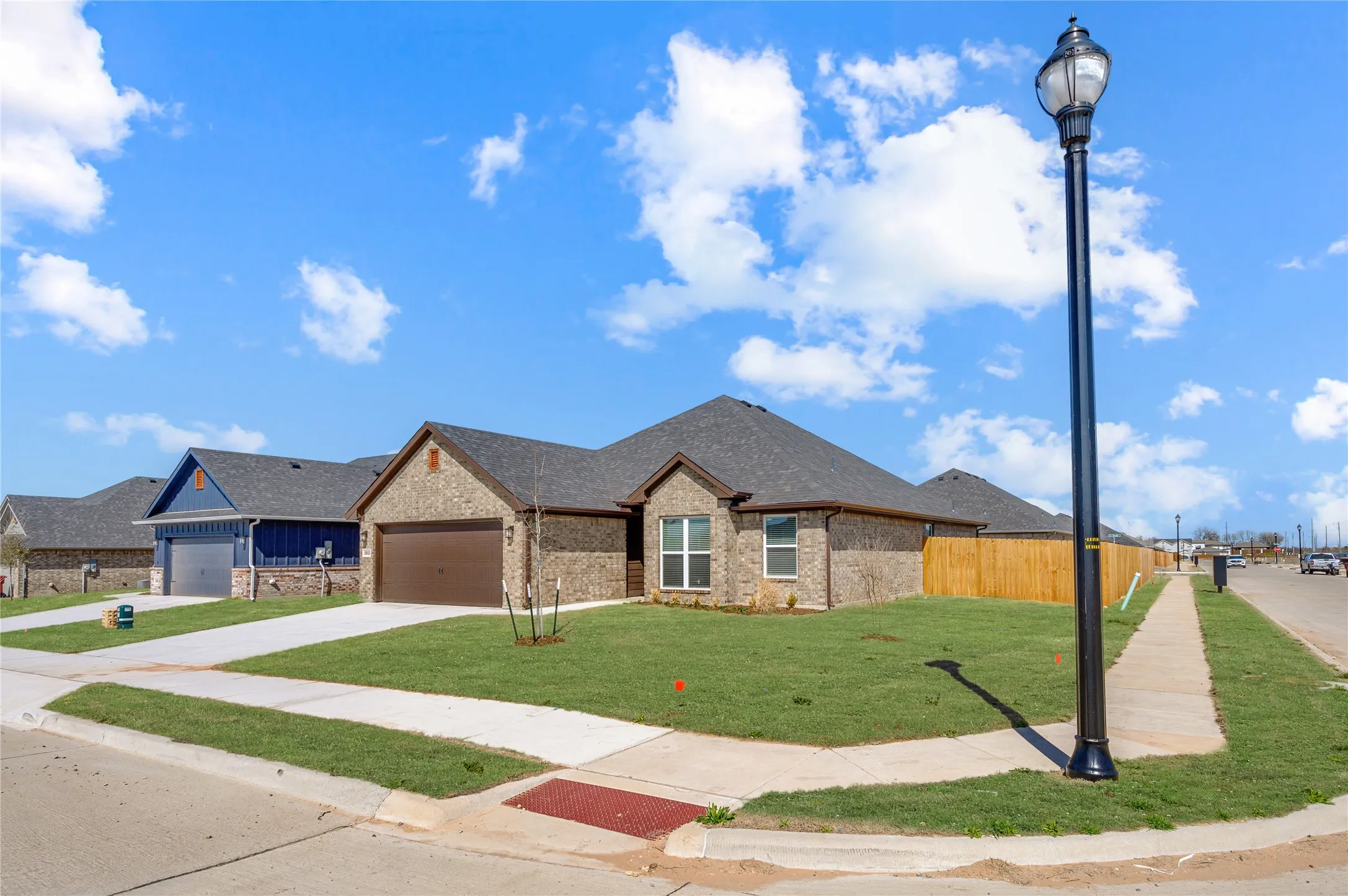 Single Family Residence For Rent in Grayson County , 2801 Tulip Drive, Sherman, Texas 75092, 3 Bedroom, 2 Bathroom, 2 Garage spaces, 1,672 Sqft, built in 2024, mls#21328465, Real Estate Agent in Sherman, Homes For Rent in Grayson county, Homes For Rent in Sherman, Realtor in Sherman Texas, Real Estate Brokerage Independent Realty Texas, Luminita Cordes Realtor