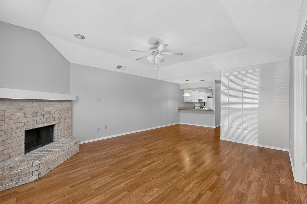 Single Family Residence For Sale in Collin County , 9693 Windy Ridge Road, Frisco, Texas 75033, 3 Bedroom, 2 Bathroom, Garage spaces, 1,251 Sqft, built in 1984, mls#21328946, Real Estate Agent in Frisco, Homes For Sale in Collin county, Homes For Sale in Frisco, Realtor in Frisco Texas, Real Estate Brokerage Independent Realty Texas, Luminita Cordes Realtor