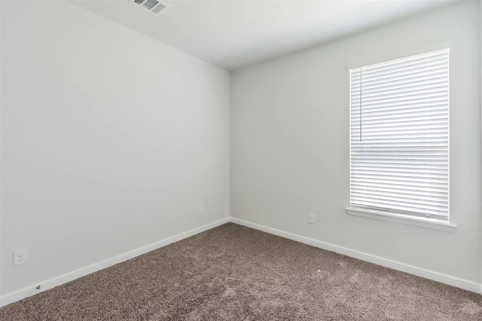 Single Family Residence For Rent in Denton County , 1343 Fox Hollow Road, Krum, Texas 76249, 4 Bedroom, 2 Bathroom, 2 Garage spaces, 2,029 Sqft, built in 2020, mls#21329241, Real Estate Agent in Krum, Homes For Rent in Denton county, Homes For Rent in Krum, Realtor in Krum Texas, Real Estate Brokerage Independent Realty Texas, Luminita Cordes Realtor