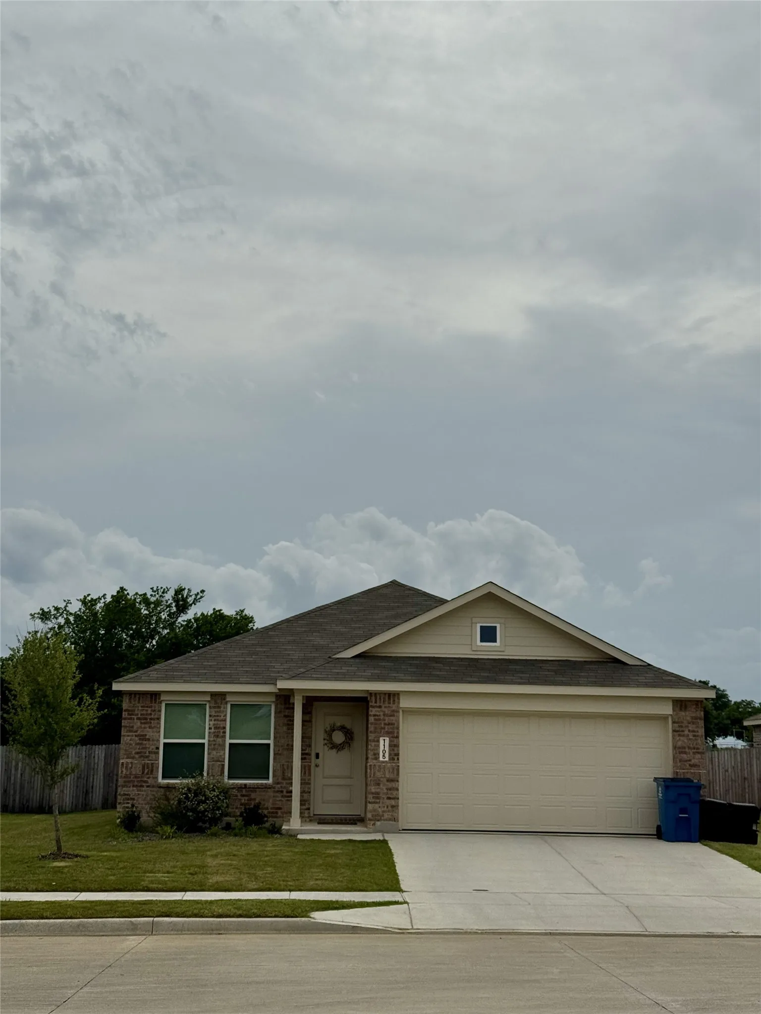 Single Family Residence For Rent in Johnson County , 1105 Ledgestone Drive, Keene, Texas 76031, 3 Bedroom, 2 Bathroom, 2 Garage spaces, 1,520 Sqft, built in 2025, mls#21329246, Real Estate Agent in Keene, Homes For Rent in Johnson county, Homes For Rent in Keene, Realtor in Keene Texas, Real Estate Brokerage Independent Realty Texas, Luminita Cordes Realtor