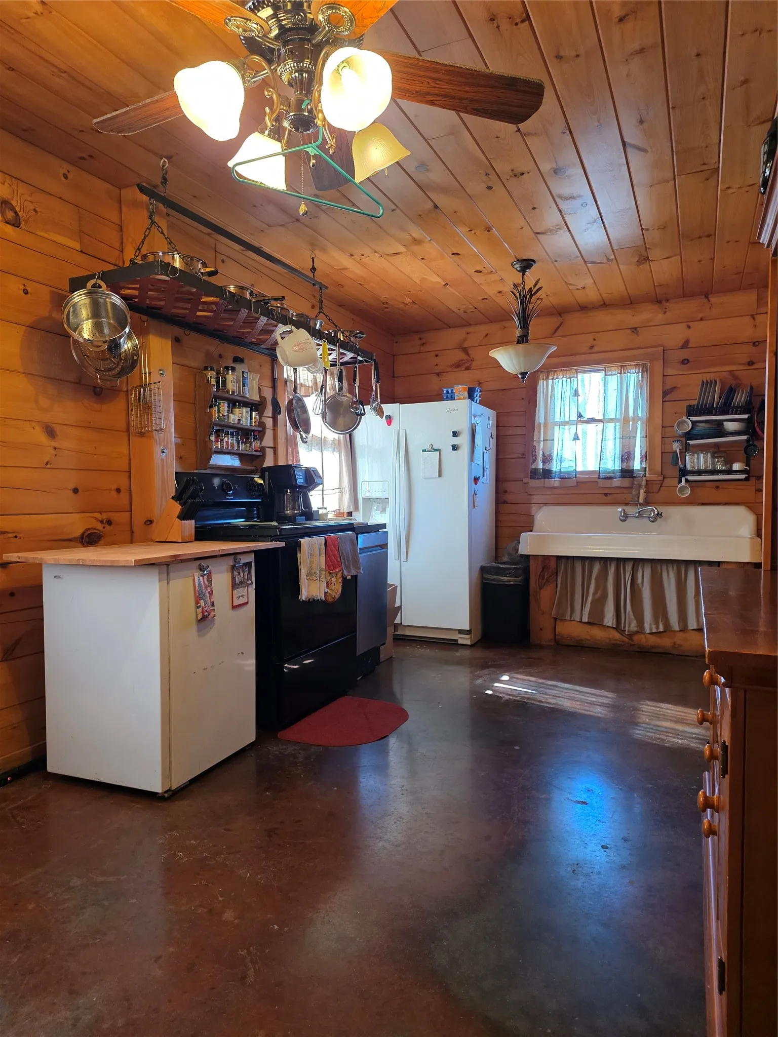 Business For Sale in Fannin County , 2628 S State Hwy 121, Bonham, Texas 75418, 0, 0, Garage spaces, 0 Sqft, built in 2013, mls#21329249, Real Estate Agent in Bonham, Homes For Sale in Fannin county, Homes For Sale in Bonham, Realtor in Bonham Texas, Real Estate Brokerage Independent Realty Texas, Luminita Cordes Realtor