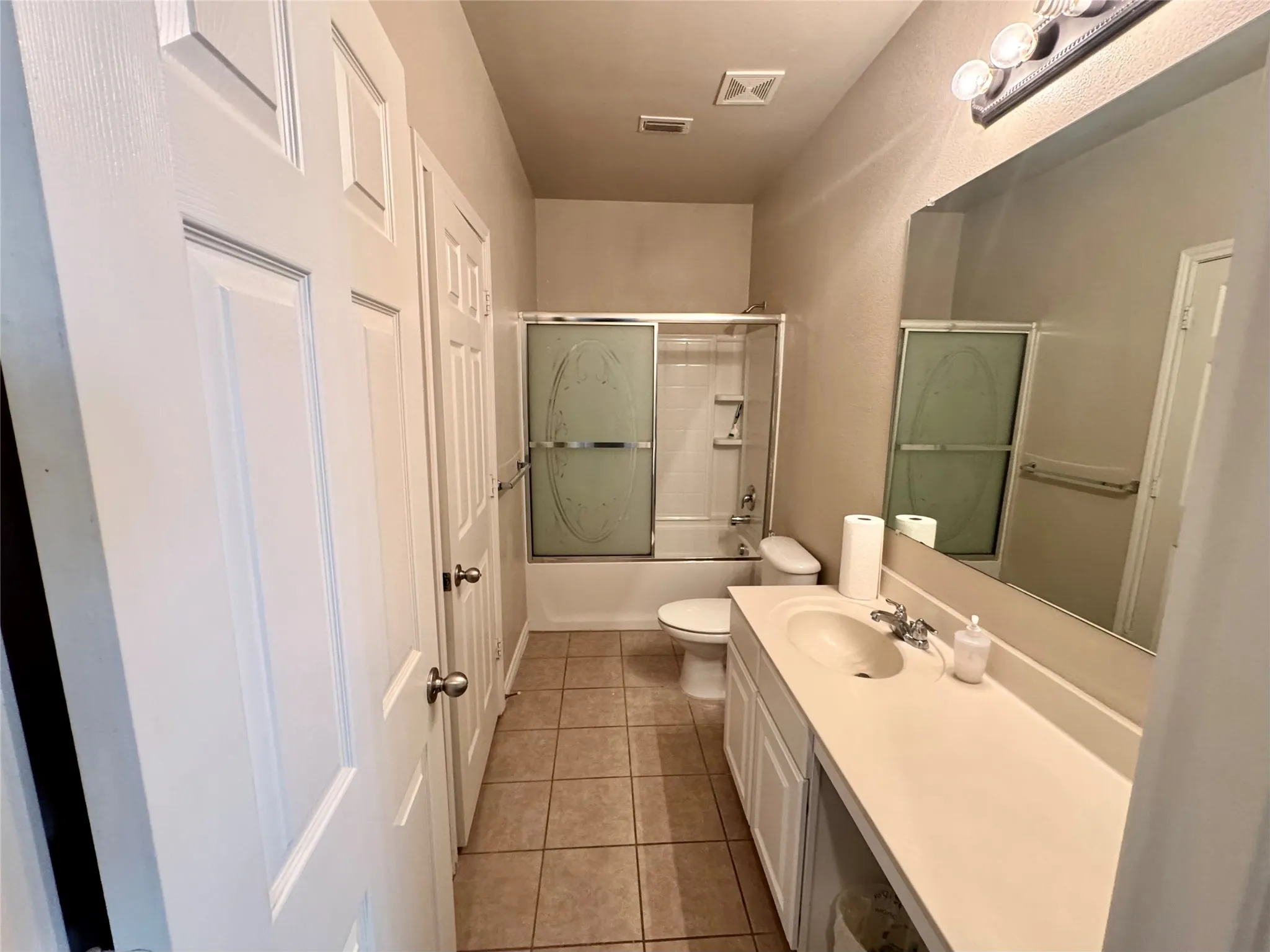 Single Family Residence For Rent in Denton County , 1100 Annalea Cove Drive, Lewisville, Texas 75056, 5 Bedroom, 4 Bathroom, 2 Garage spaces, 3,619 Sqft, built in 2007, mls#21329262, Real Estate Agent in Lewisville, Homes For Rent in Denton county, Homes For Rent in Lewisville, Realtor in Lewisville Texas, Real Estate Brokerage Independent Realty Texas, Luminita Cordes Realtor